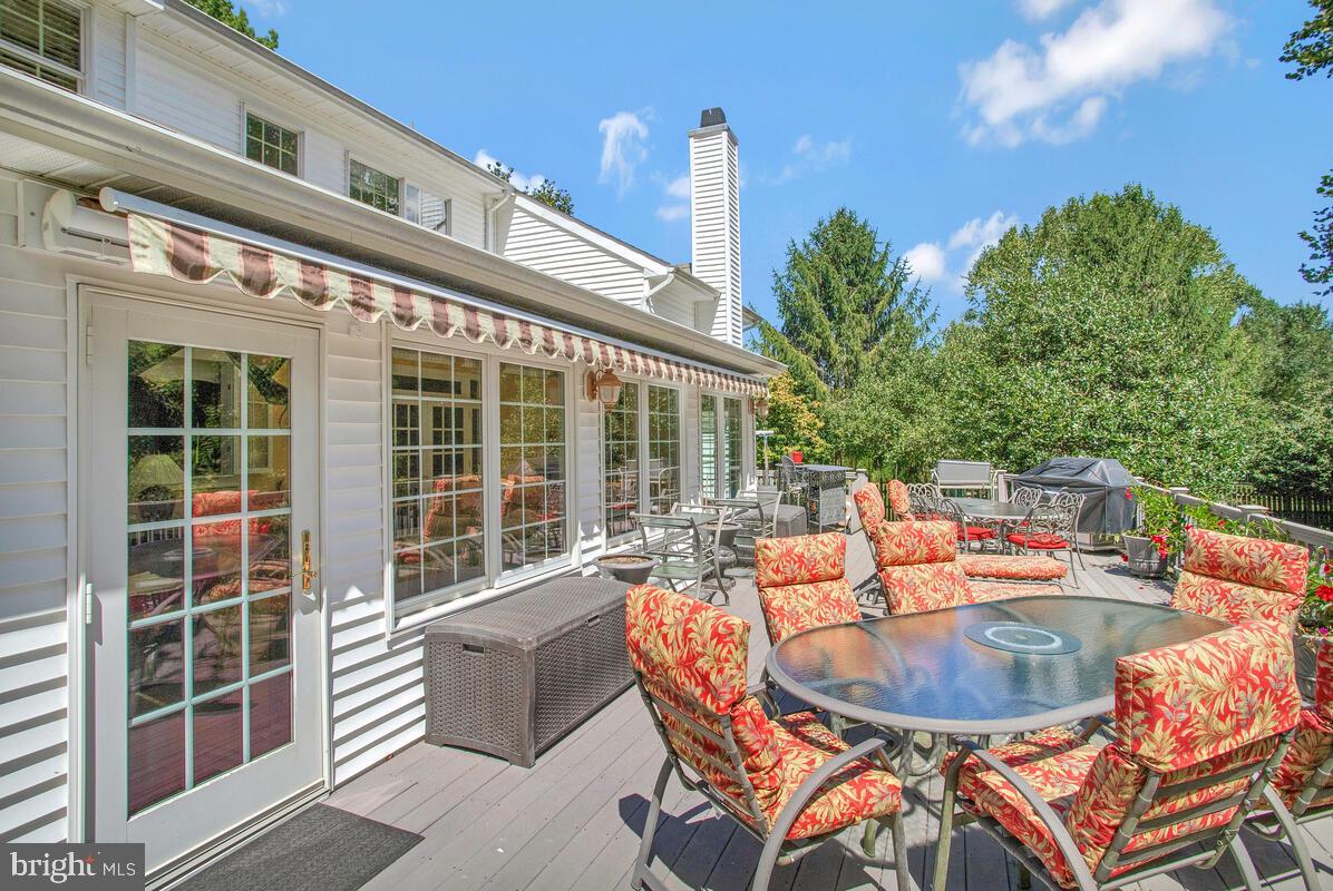 SOUTH RIVER COLONY - Residential