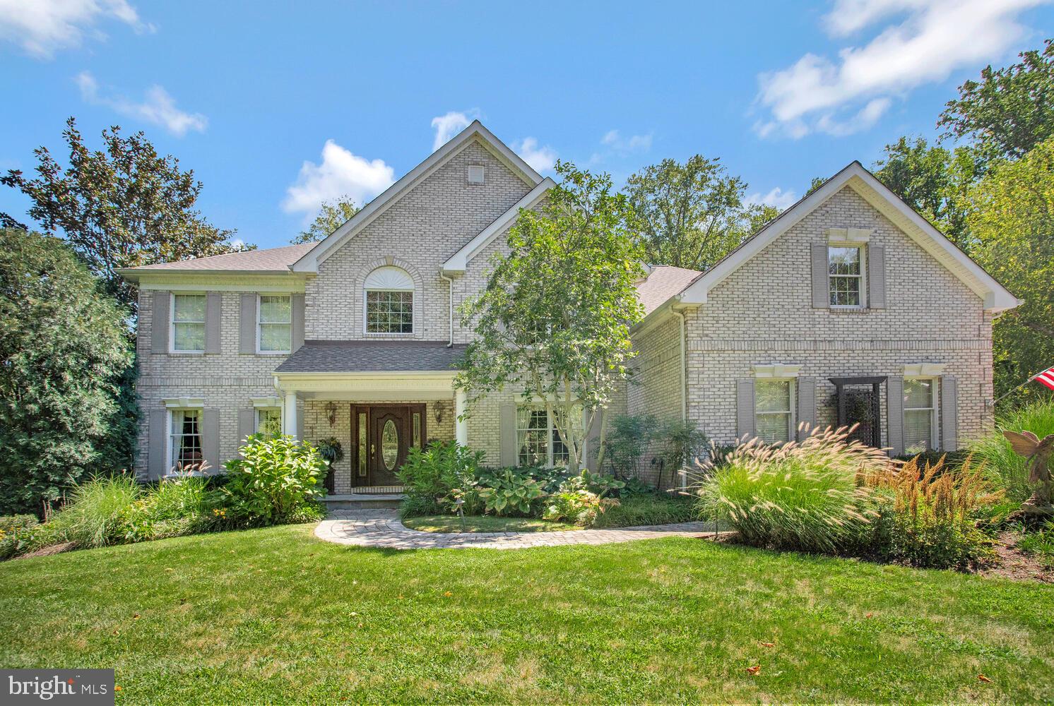 SOUTH RIVER COLONY - Residential