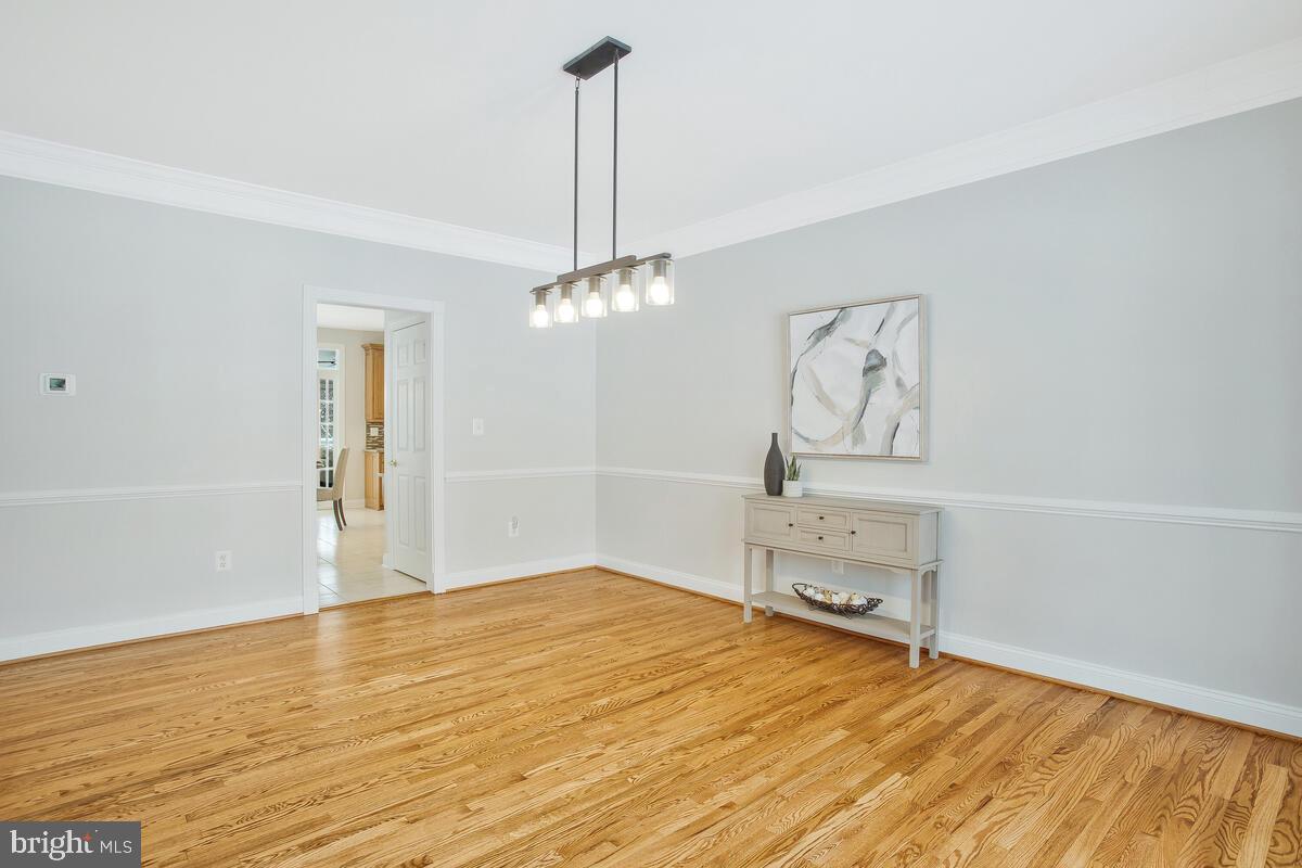 SOUTH RIVER COLONY - Residential