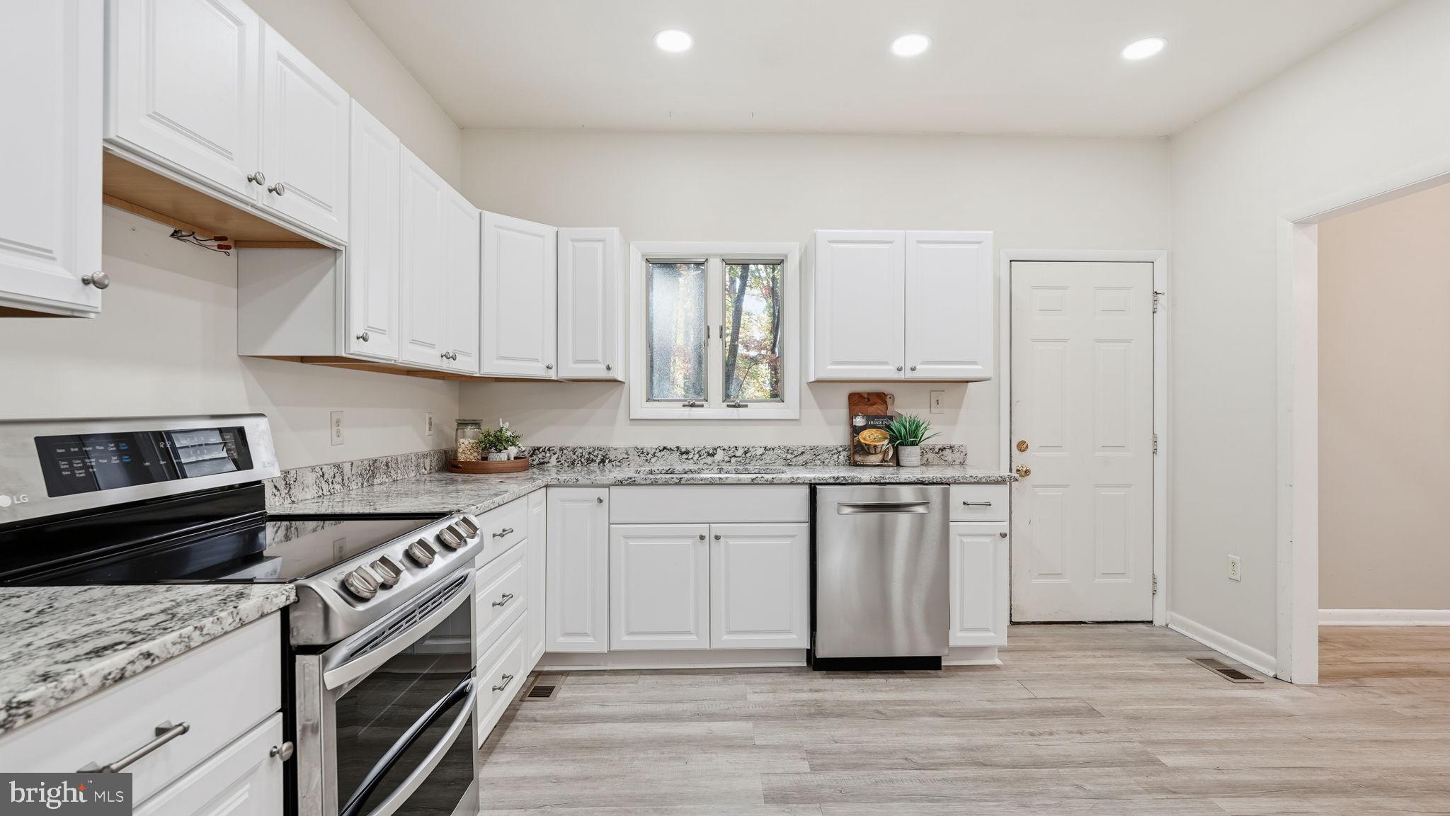 THE LAURELS - Residential