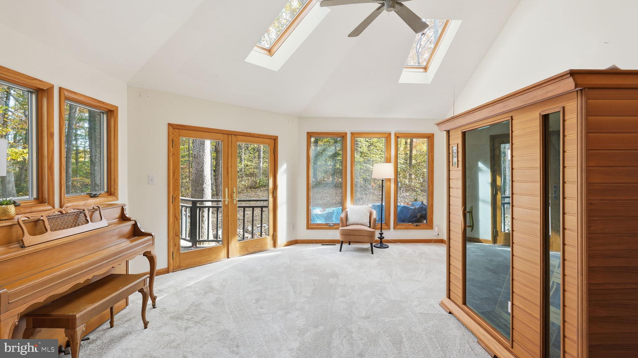 THE LAURELS - Residential