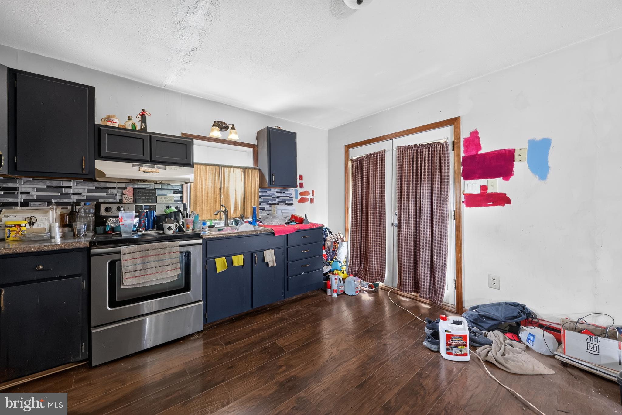 7805 RAYMOND DRIVE