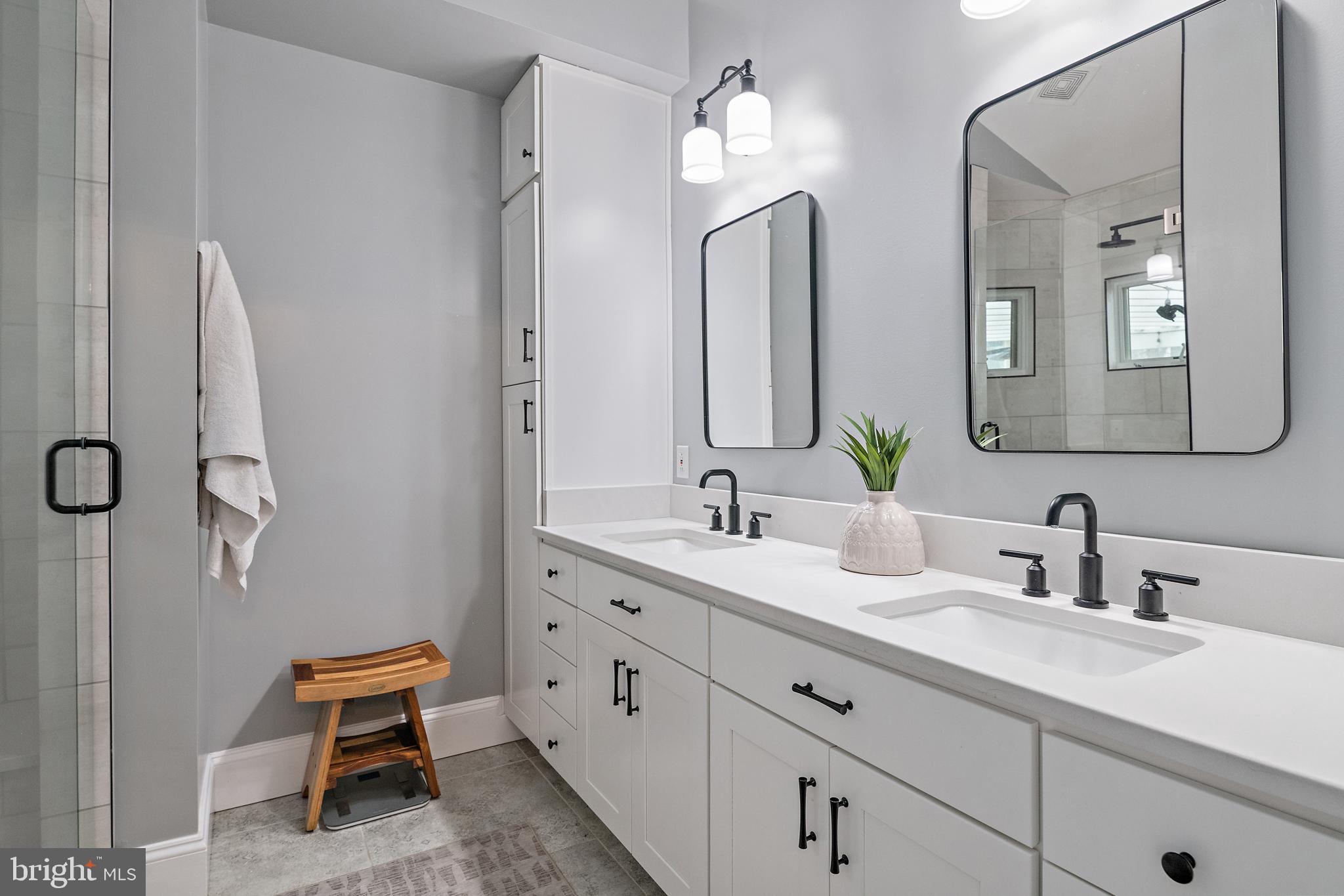 PENDENNIS MOUNT - Residential