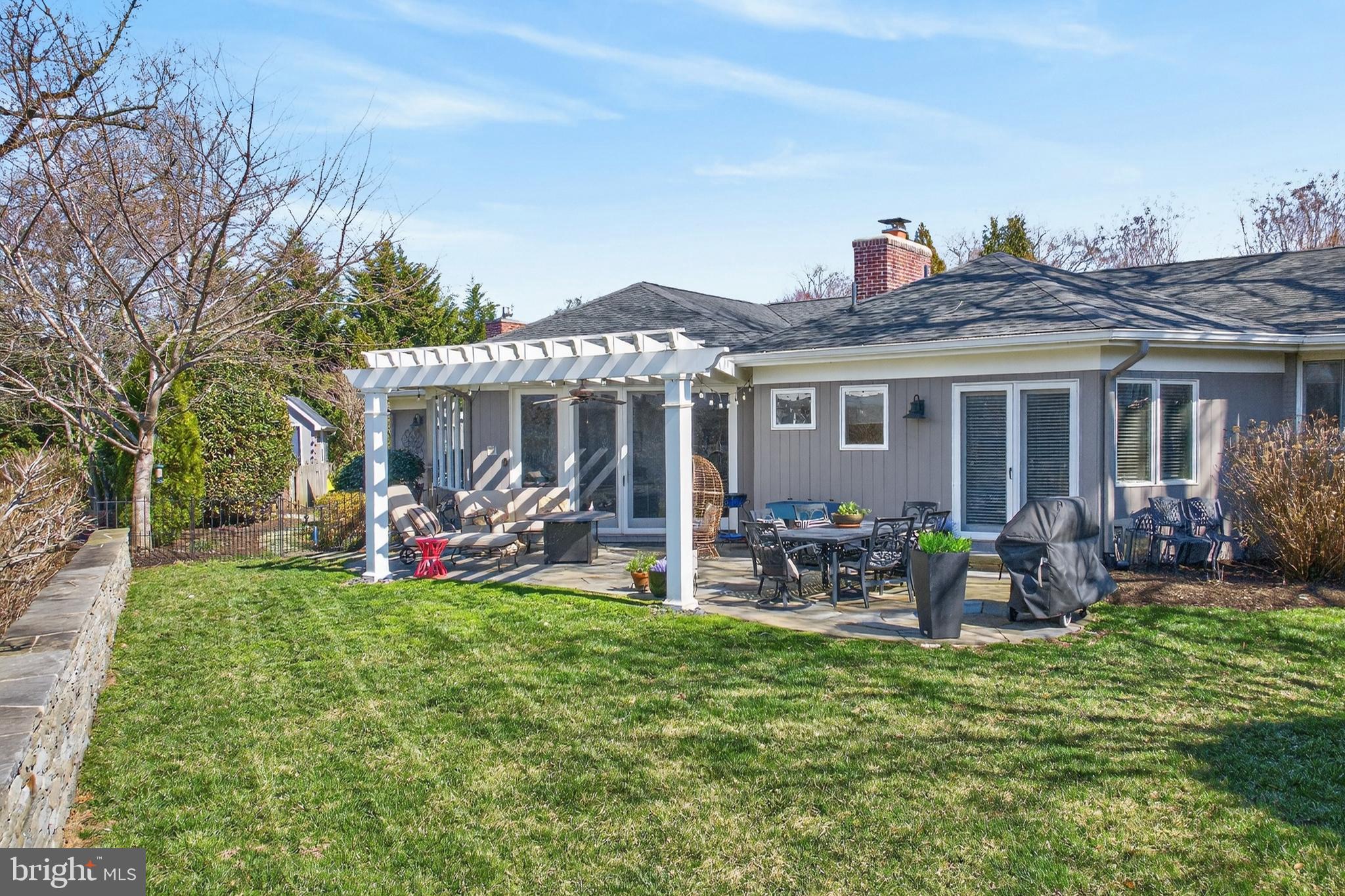 PENDENNIS MOUNT - Residential