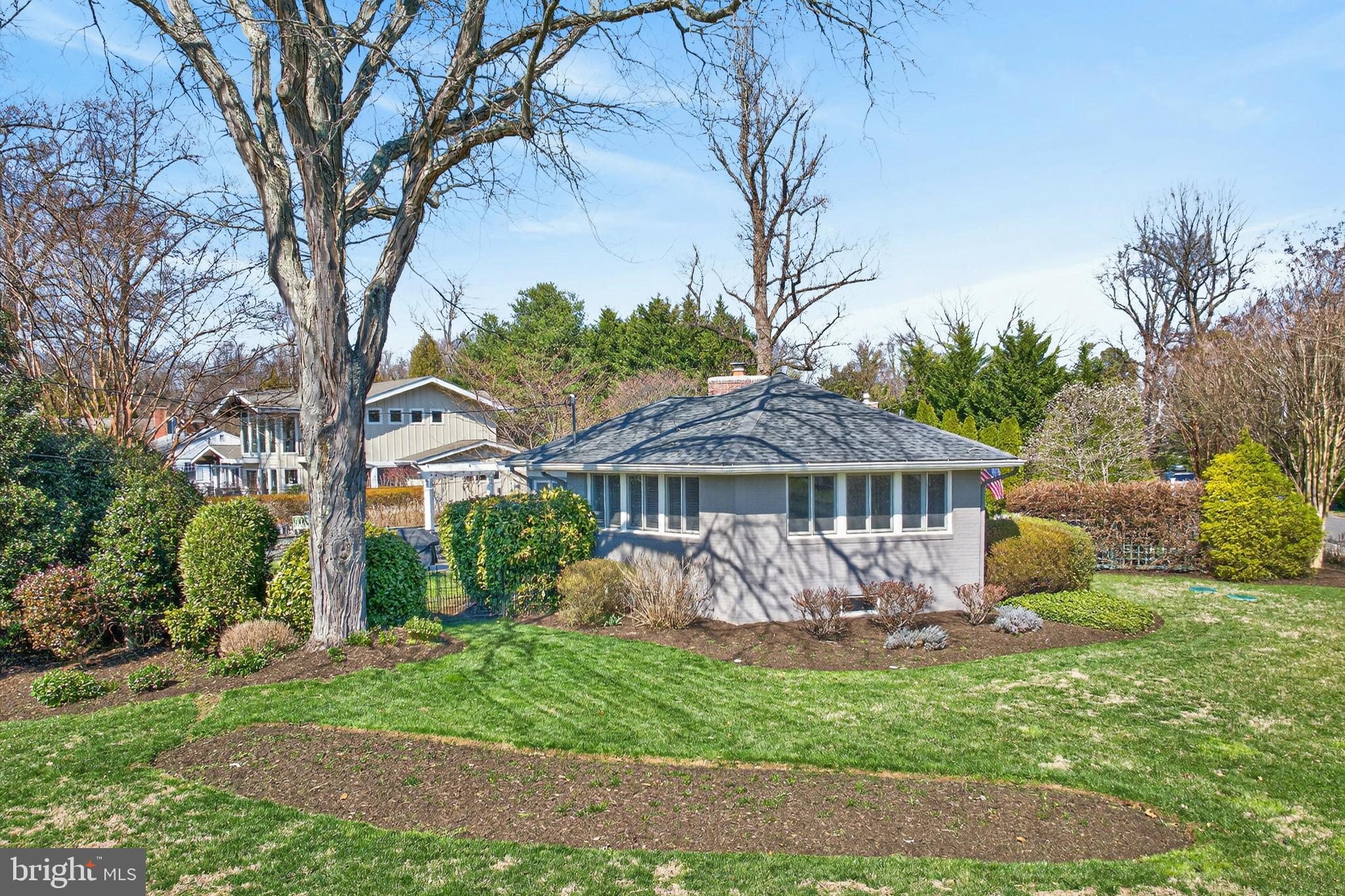 PENDENNIS MOUNT - Residential