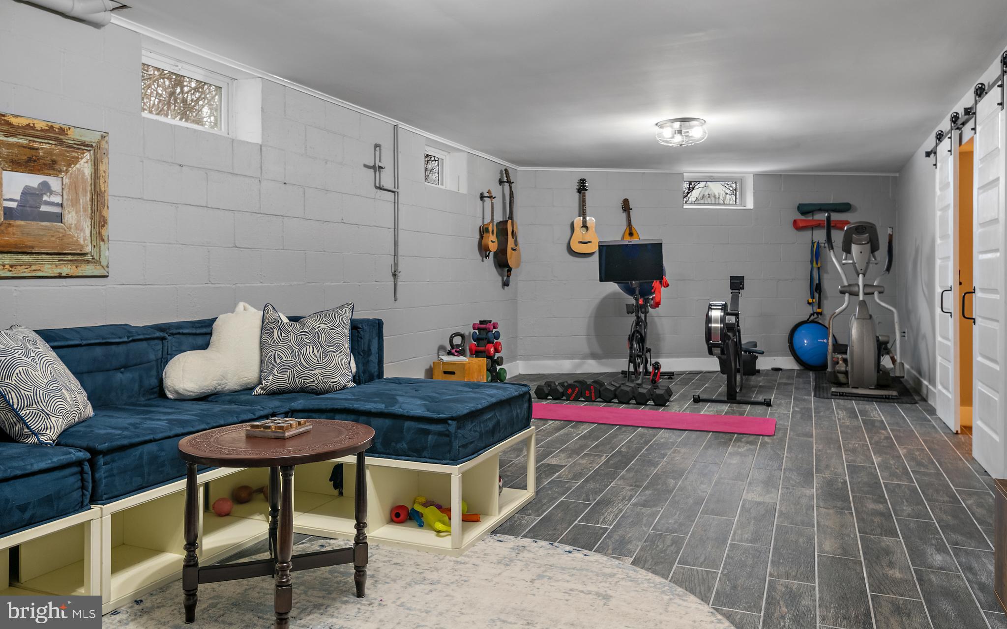 PENDENNIS MOUNT - Residential