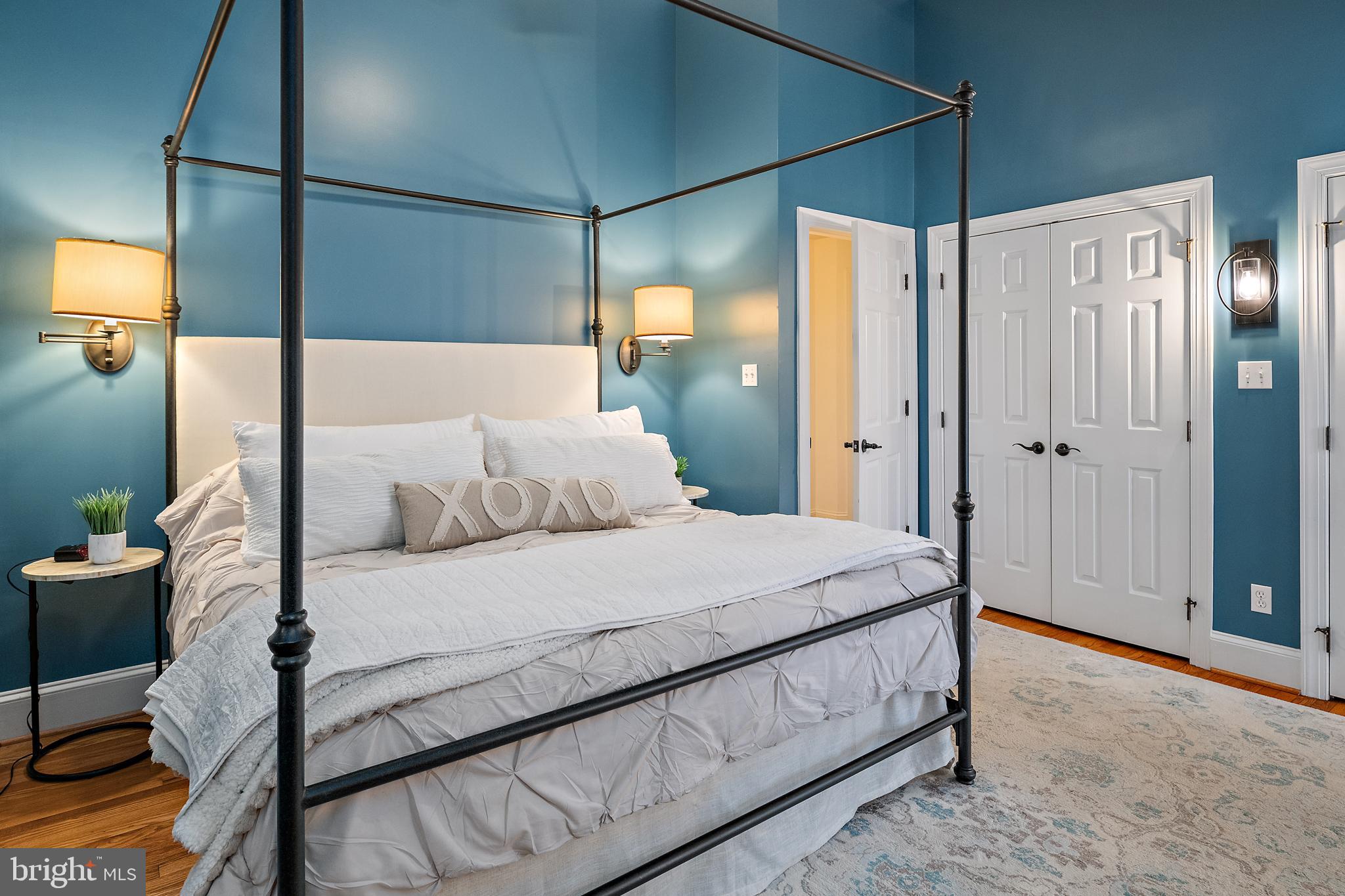 PENDENNIS MOUNT - Residential