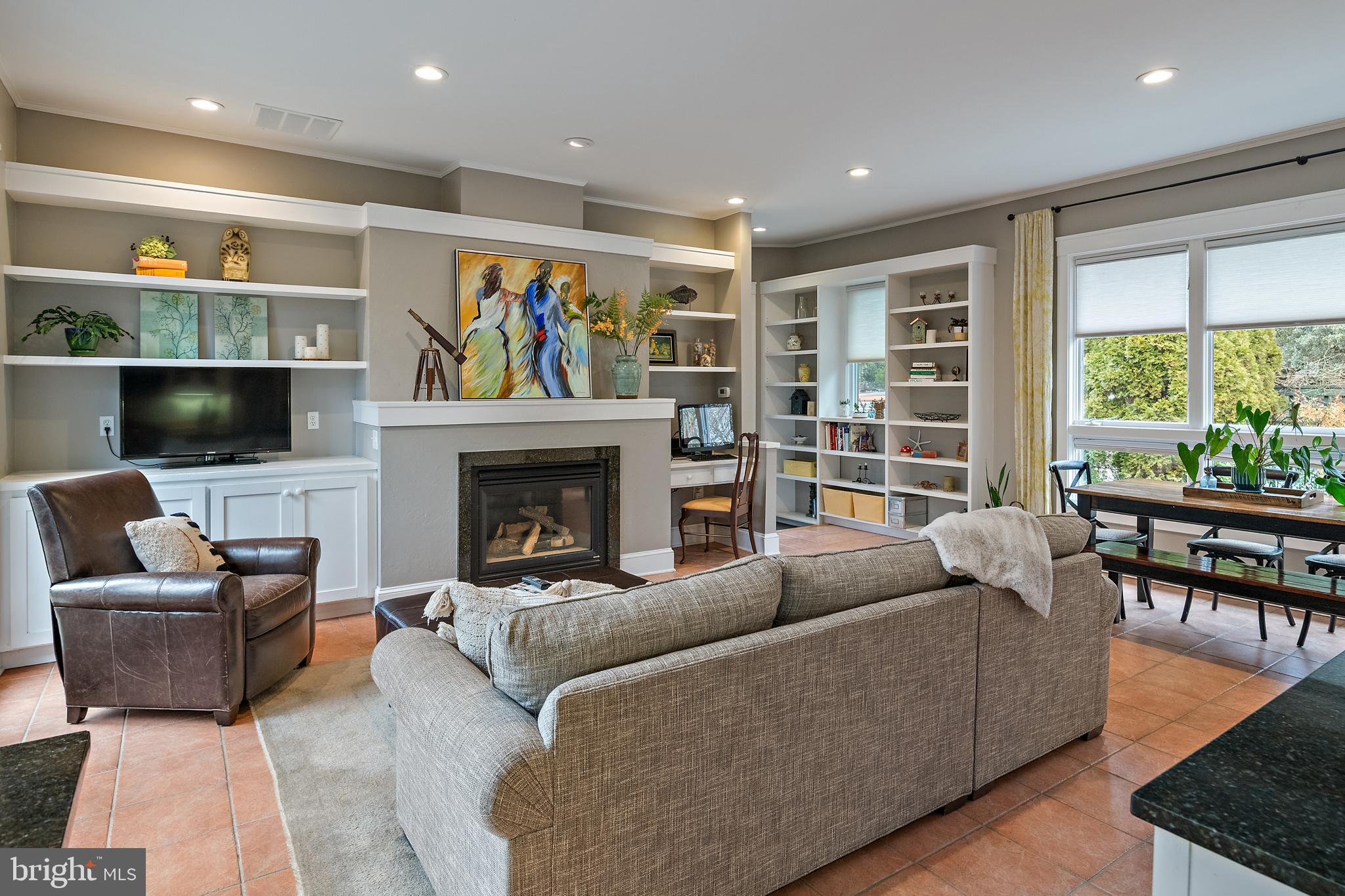 PENDENNIS MOUNT - Residential