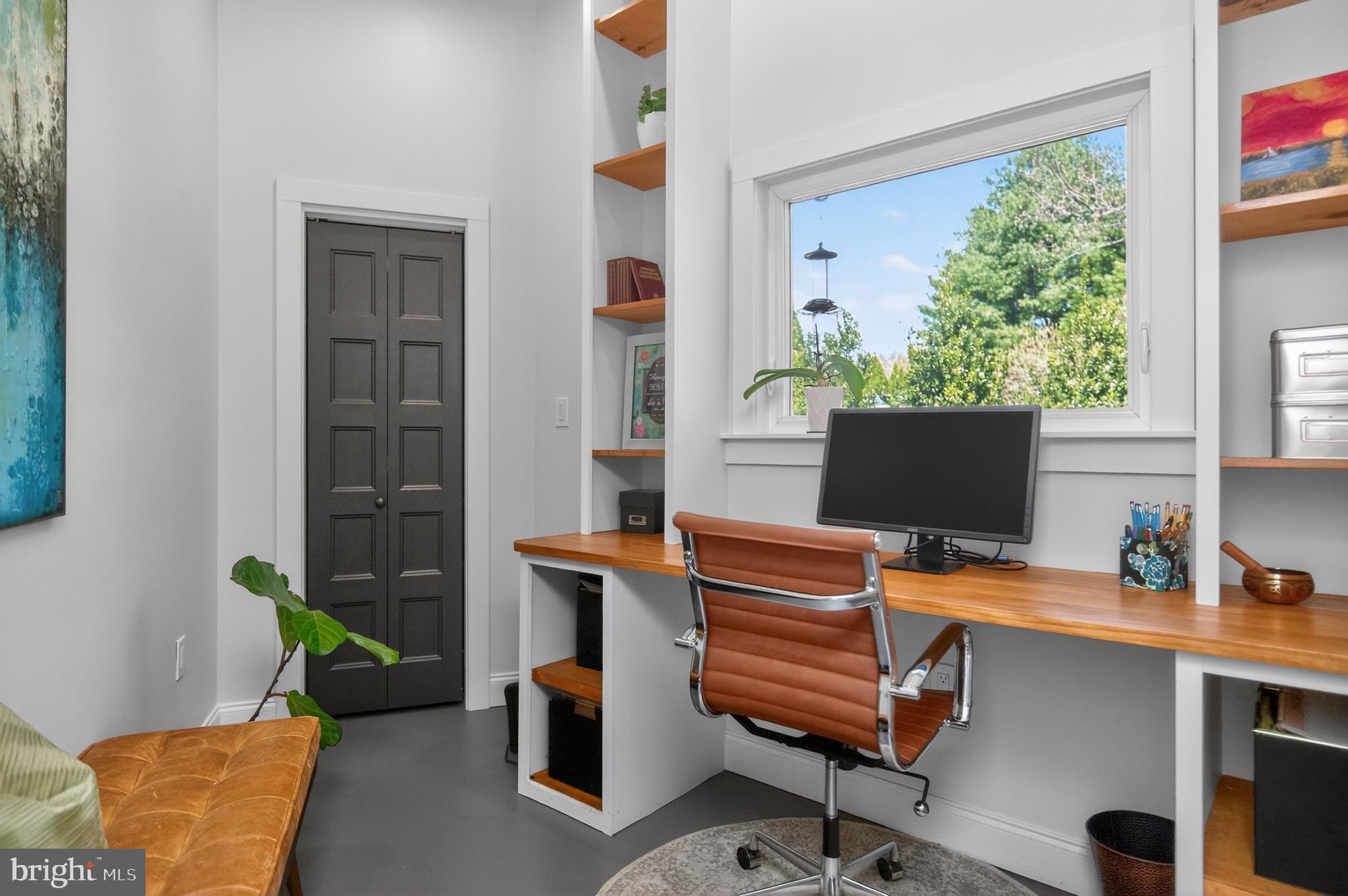 PENDENNIS MOUNT - Residential