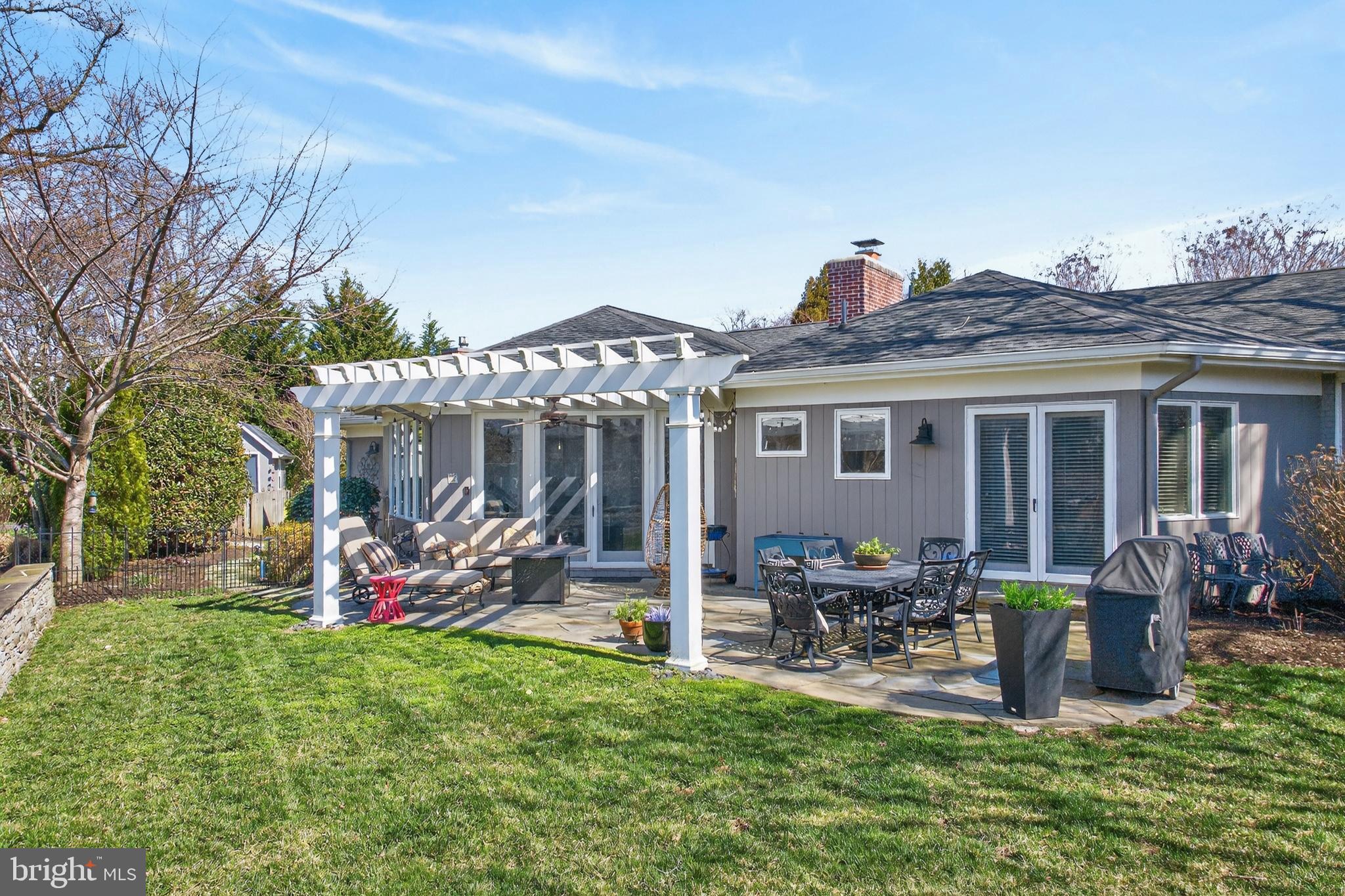 PENDENNIS MOUNT - Residential