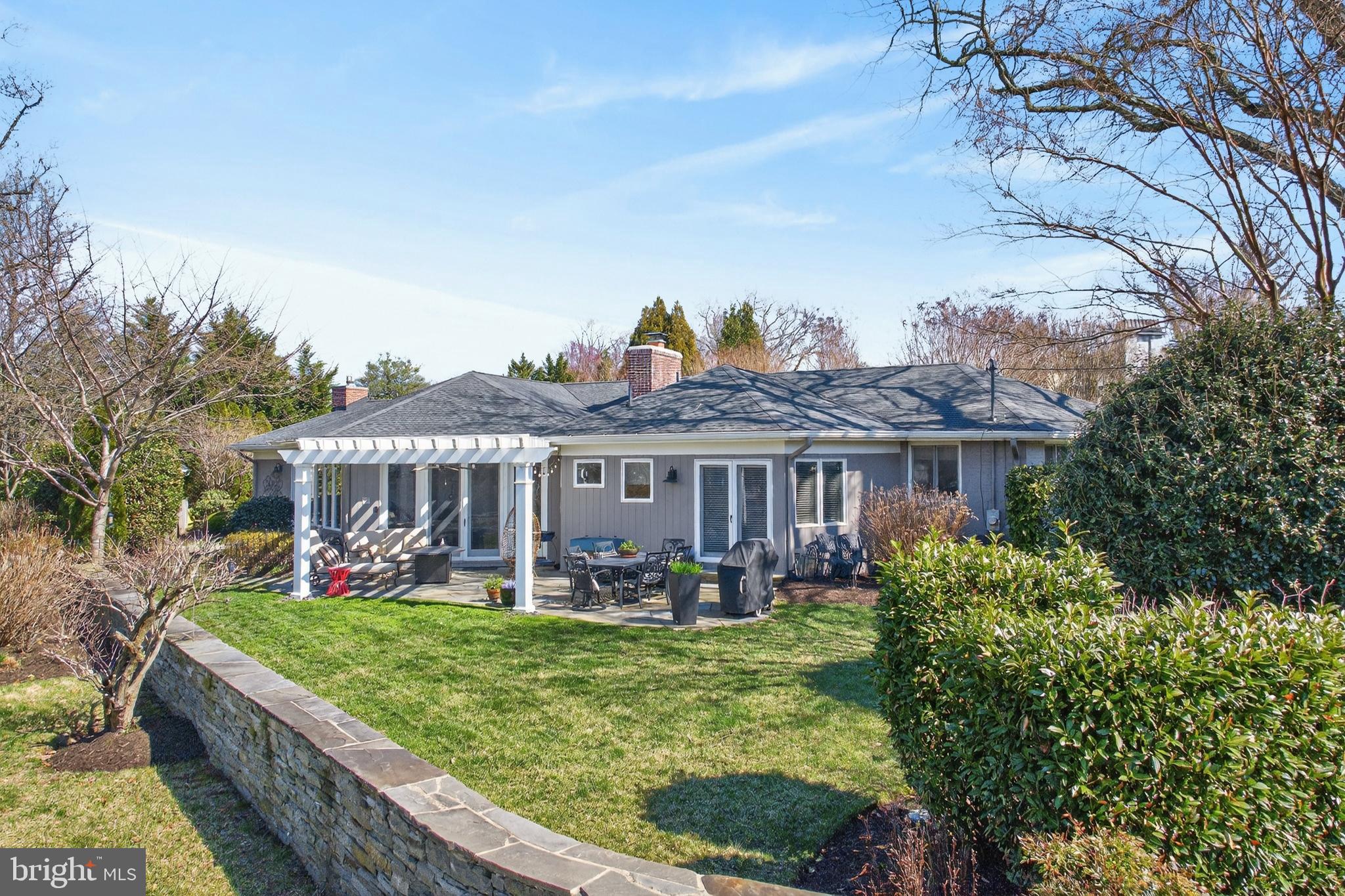 PENDENNIS MOUNT - Residential