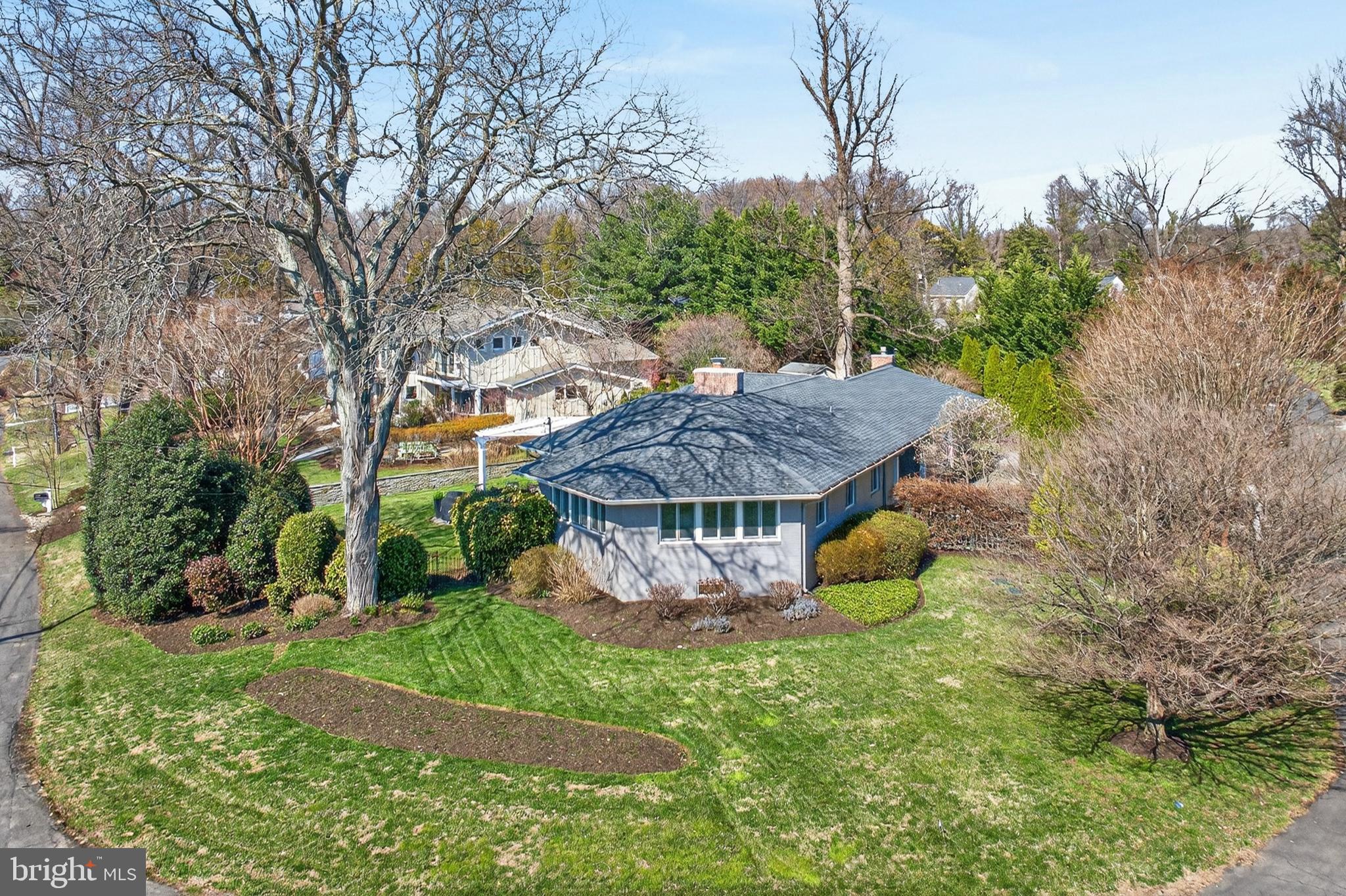 PENDENNIS MOUNT - Residential