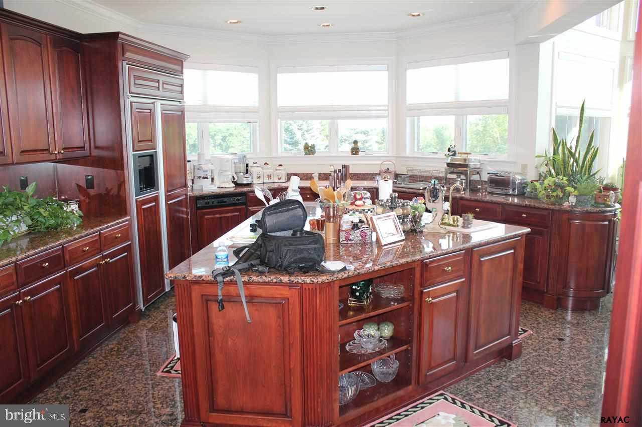 MACGREGOR DOWNS - Residential