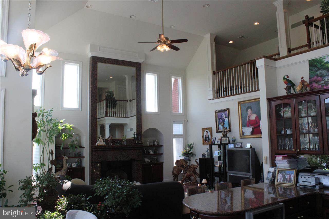 MACGREGOR DOWNS - Residential