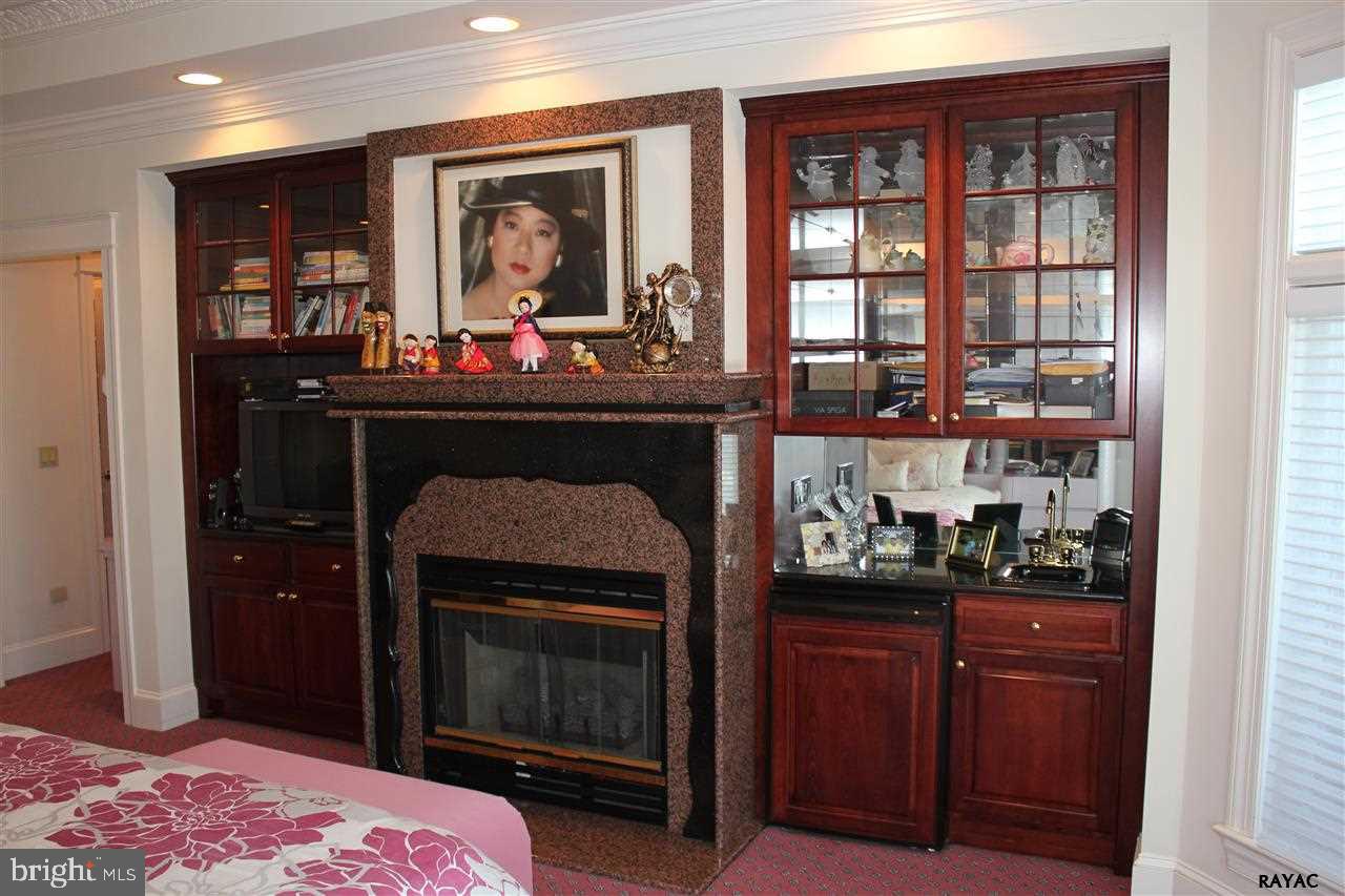 MACGREGOR DOWNS - Residential