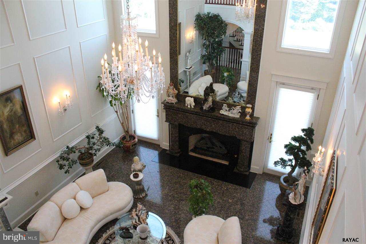 MACGREGOR DOWNS - Residential