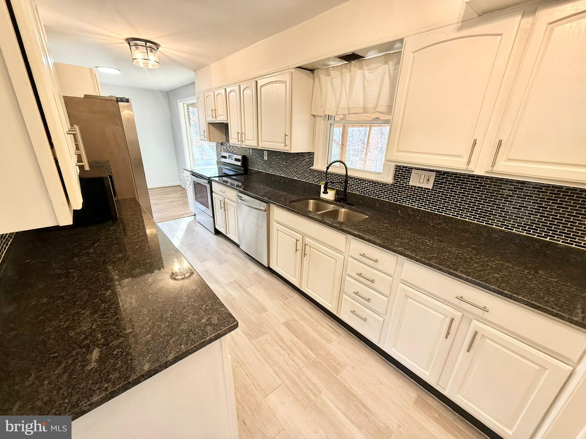 GREEN MEADOWS - Residential