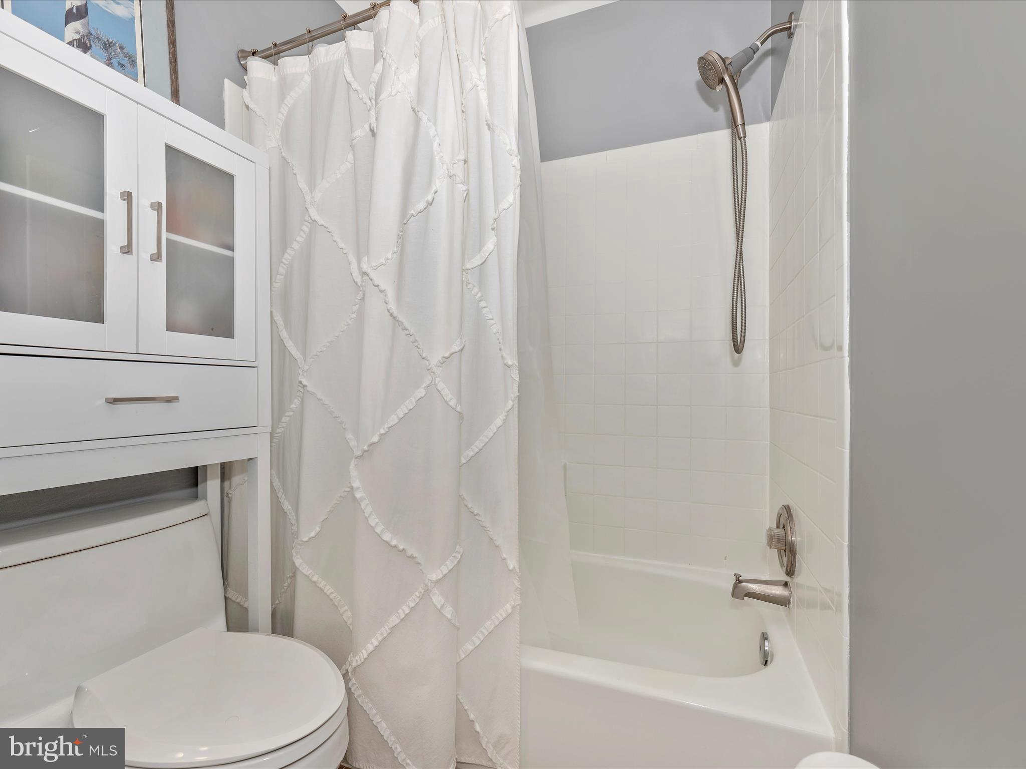 WATERS HOUSE - Residential