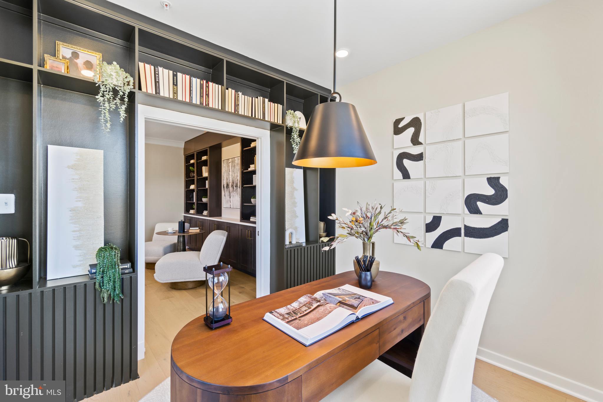 113 SUMMIT POINT BOULEVARD 19J