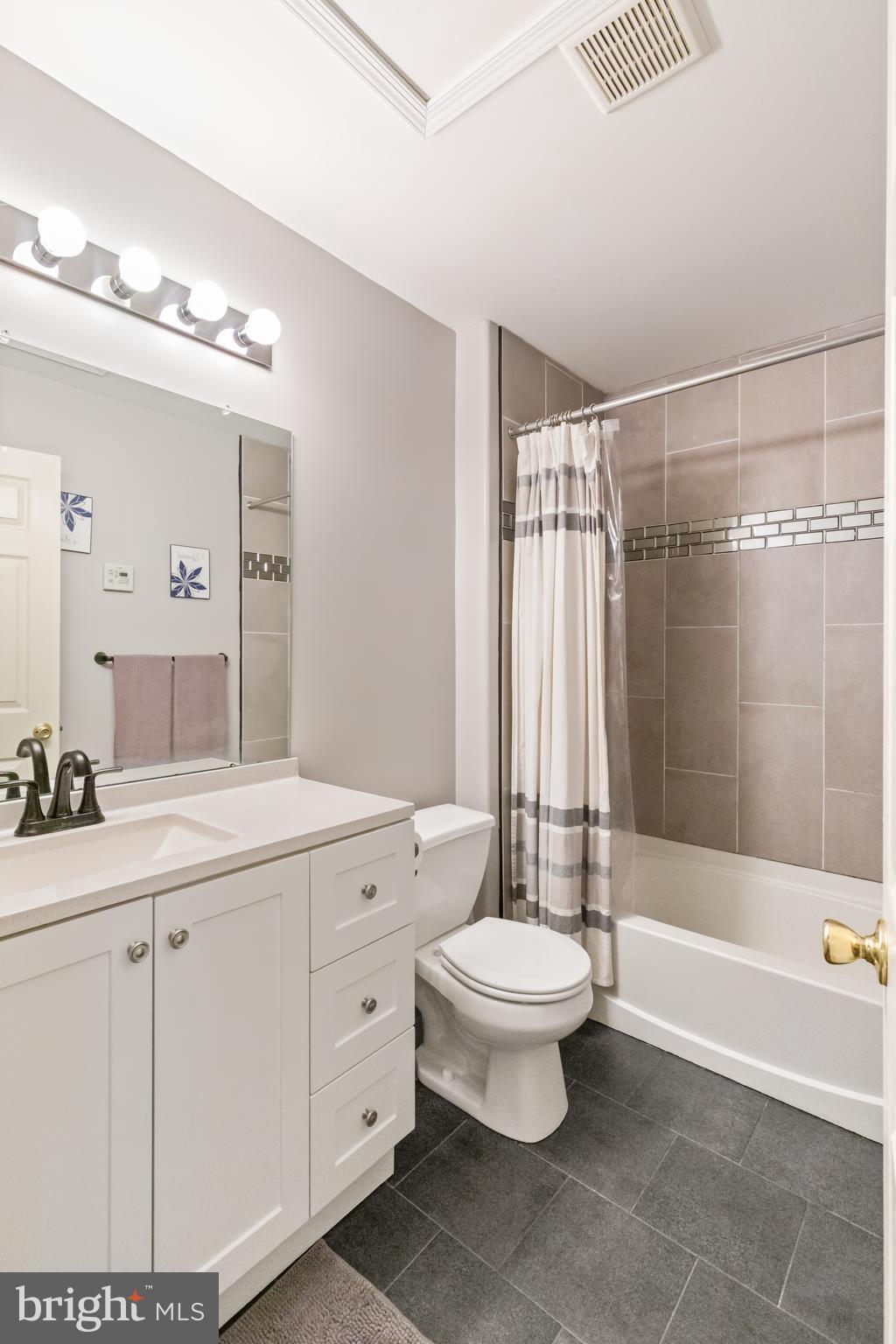 STINSON HALL - Residential