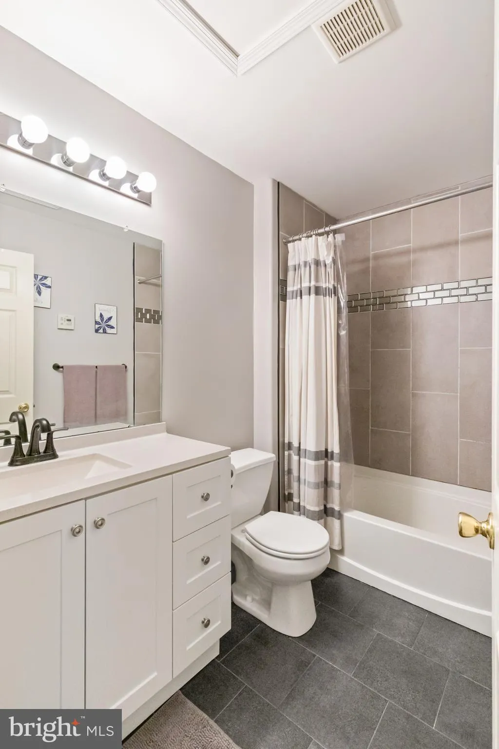 Norristown, Pennsylvania 19401, United States, 3 Bedrooms Bedrooms, ,4 BathroomsBathrooms,Residential,Coming Soon,94245