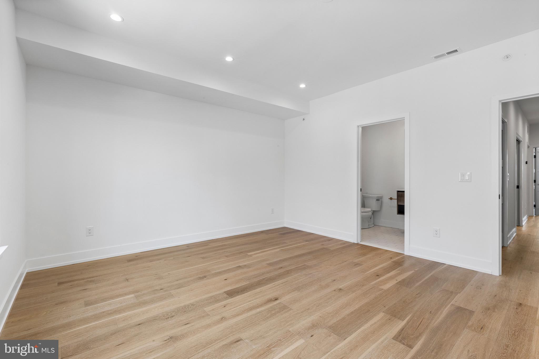 PASSYUNK SQUARE - Residential