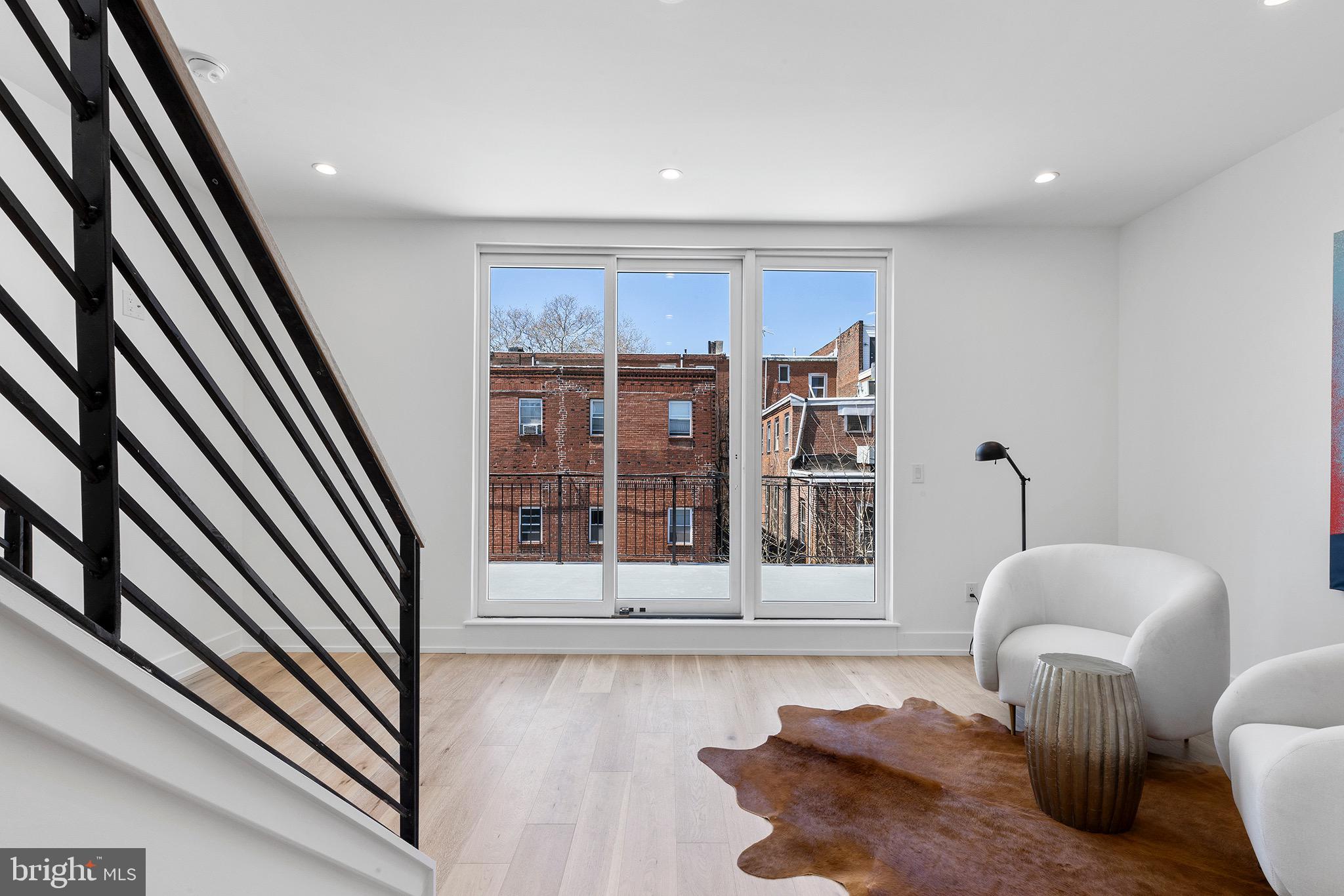 PASSYUNK SQUARE - Residential