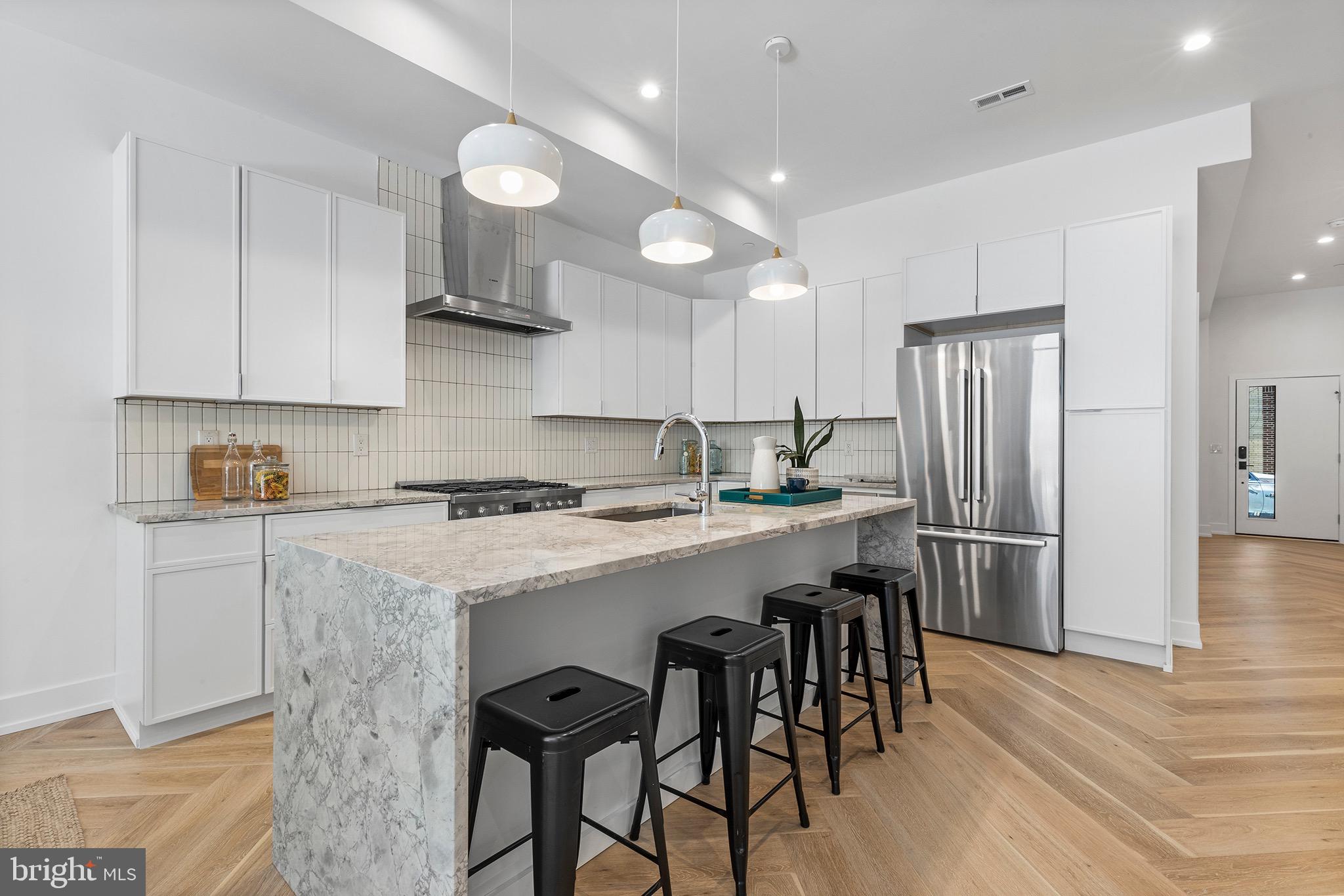 PASSYUNK SQUARE - Residential