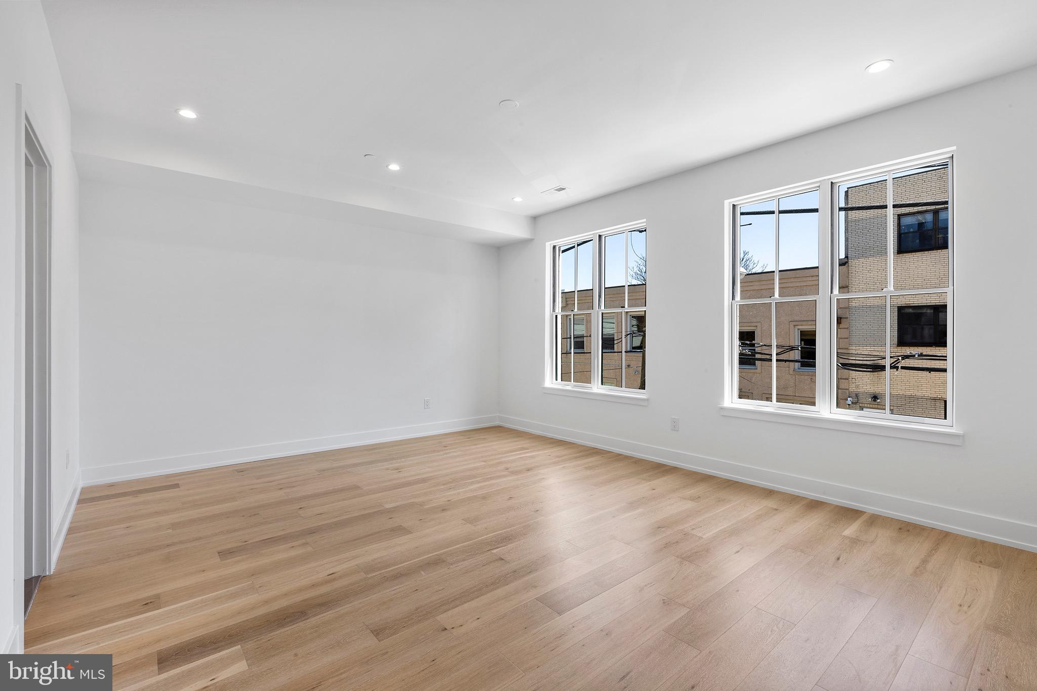 PASSYUNK SQUARE - Residential