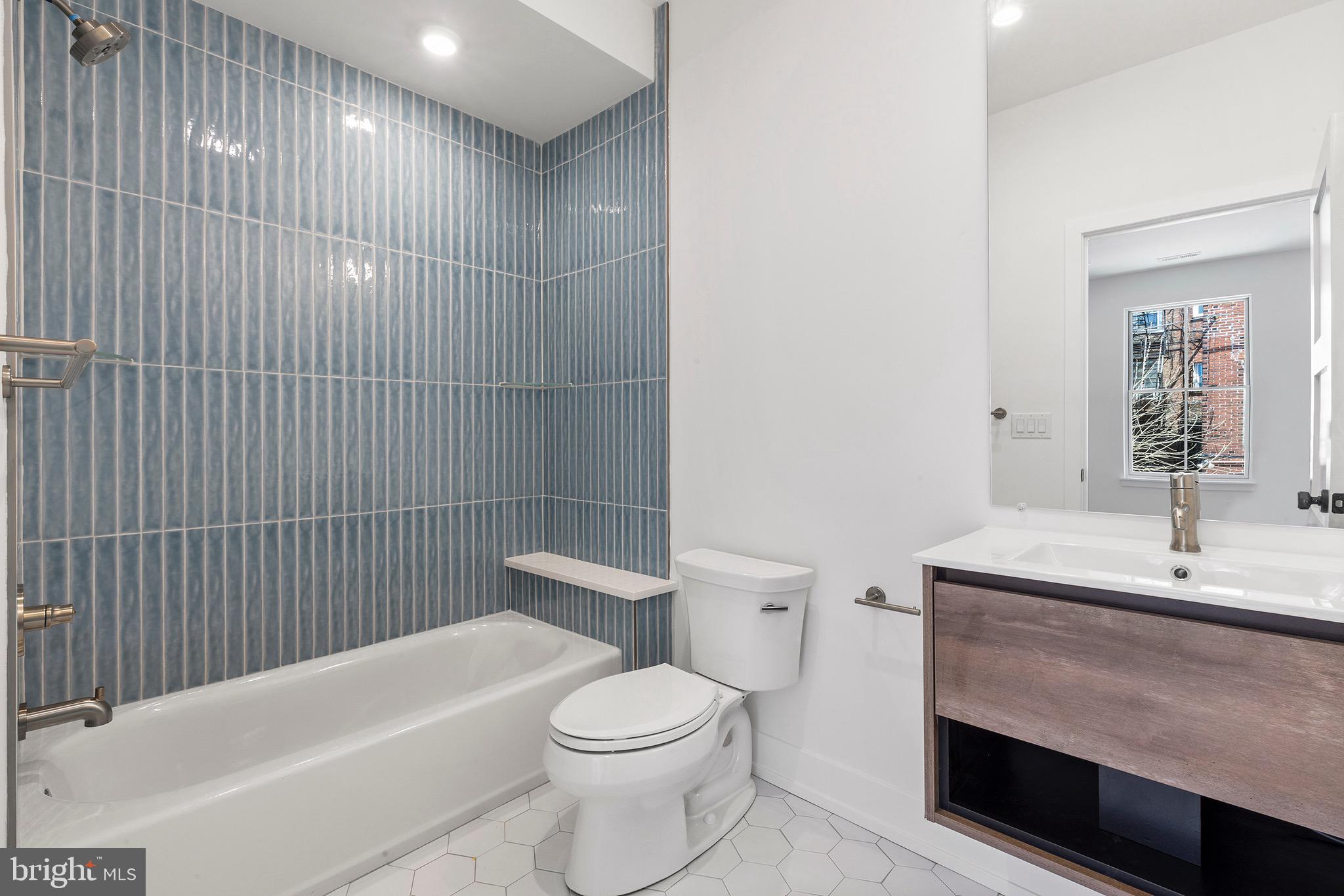 PASSYUNK SQUARE - Residential