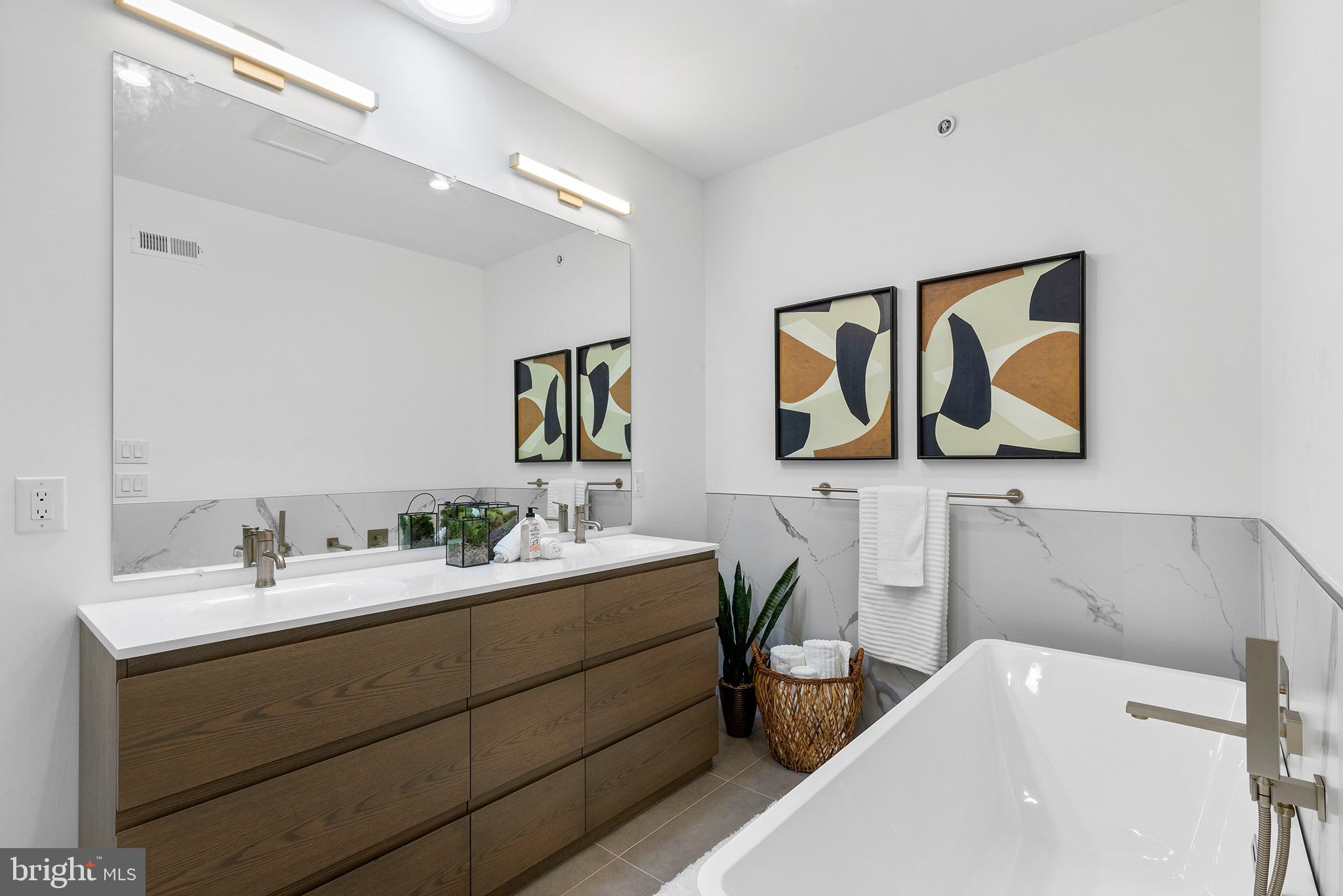 PASSYUNK SQUARE - Residential