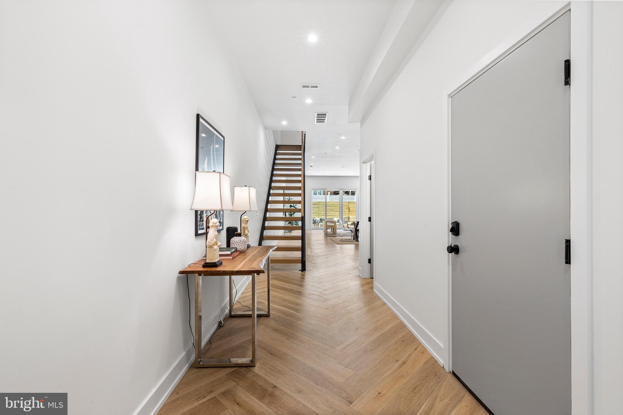 PASSYUNK SQUARE - Residential