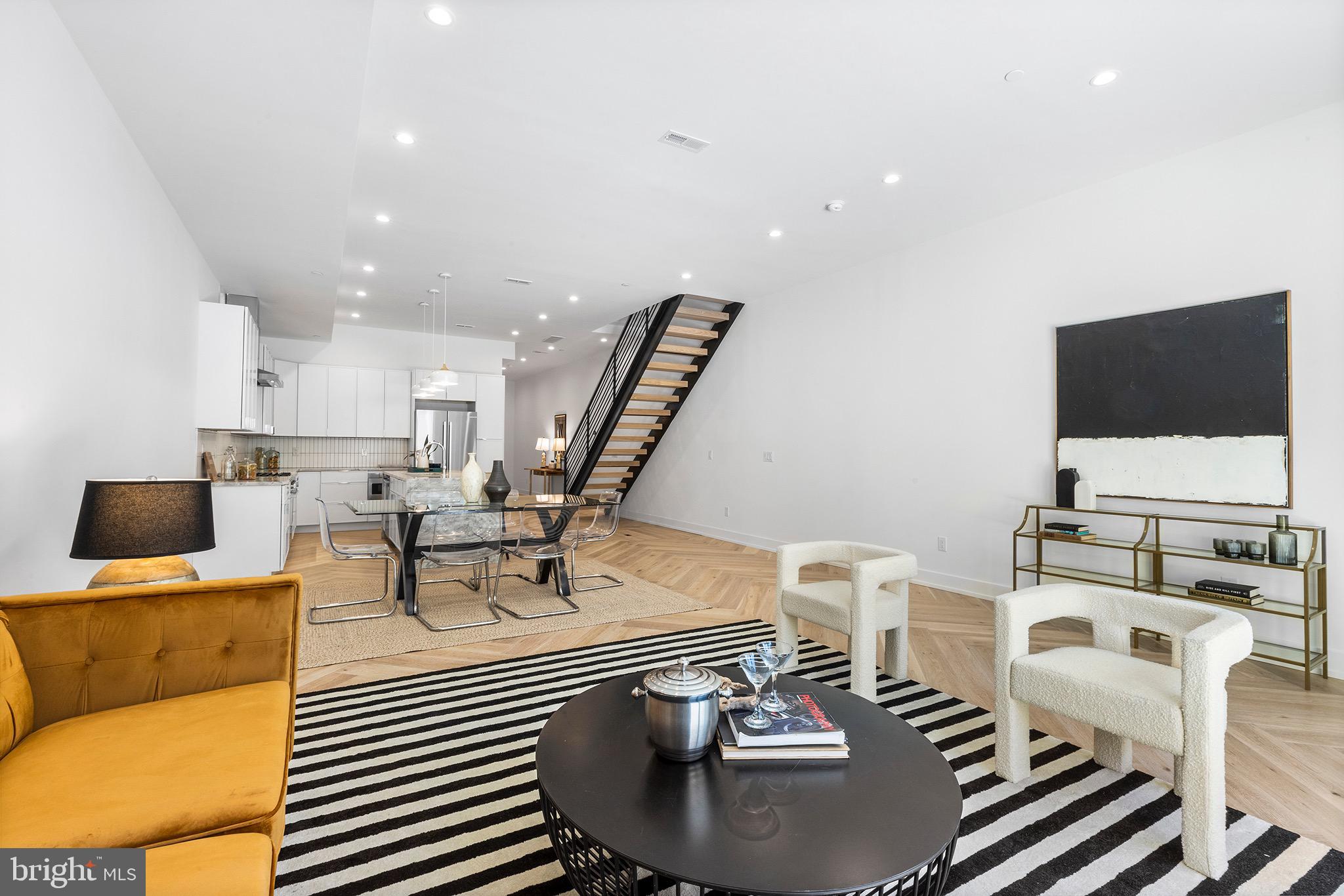 PASSYUNK SQUARE - Residential