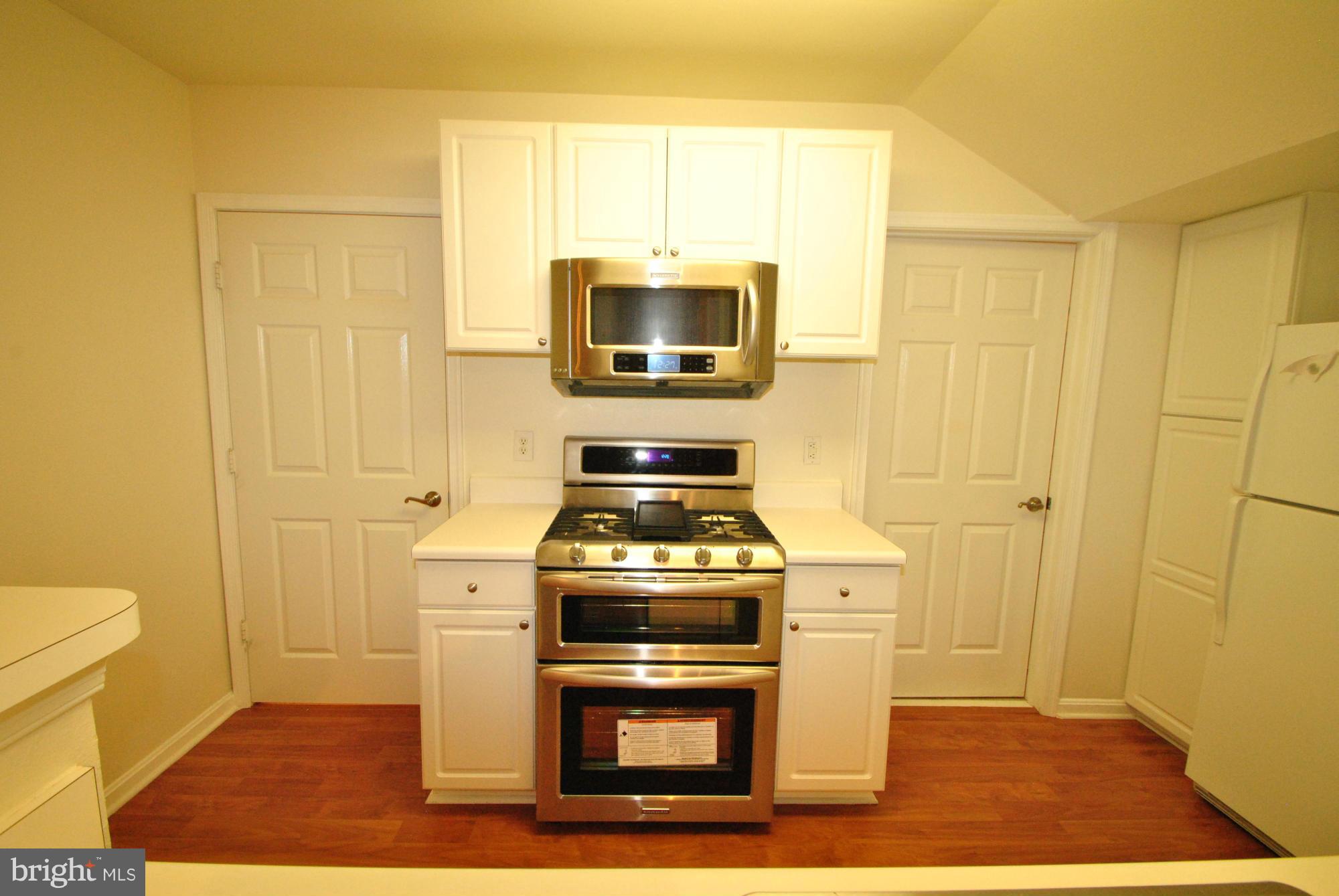 GATES OF FAIR LAKES - Residential