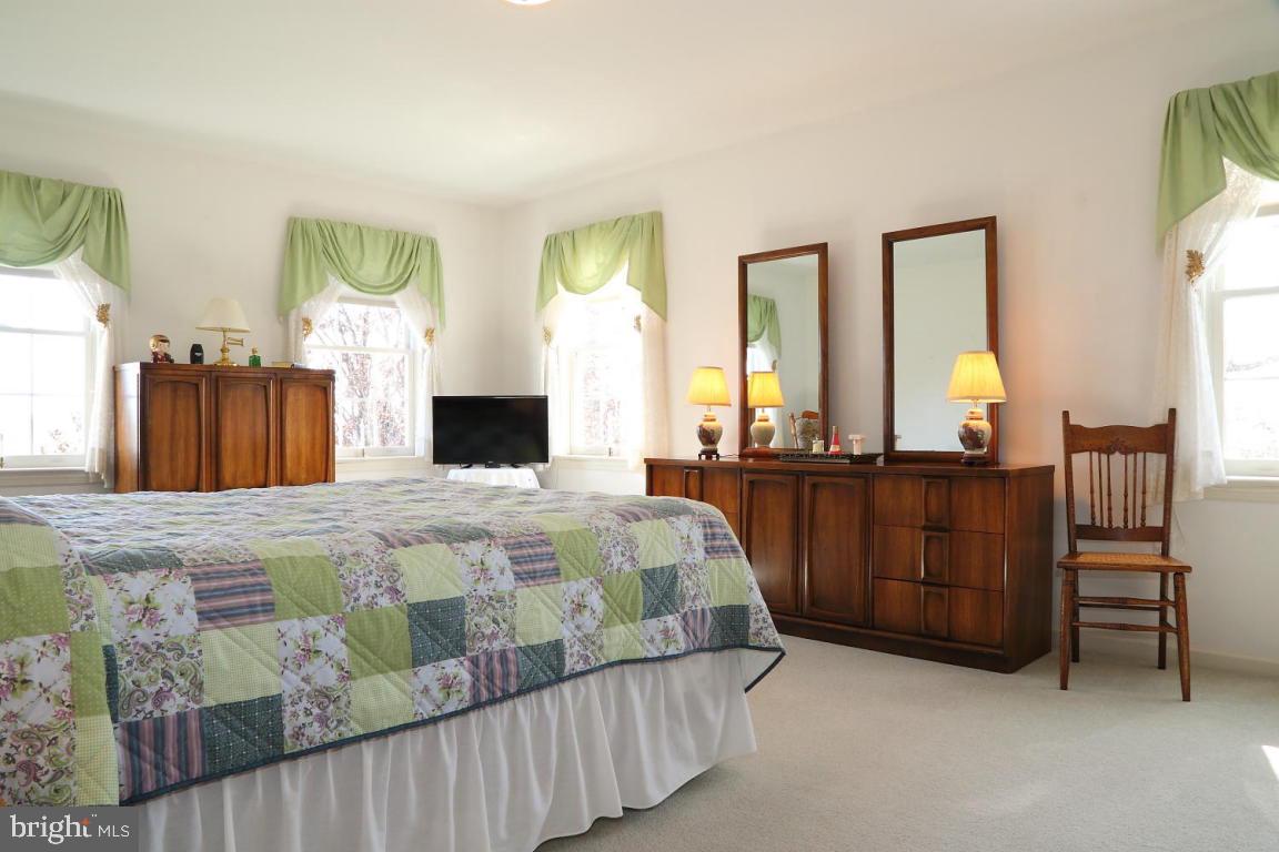 THE MEADOWS - Residential