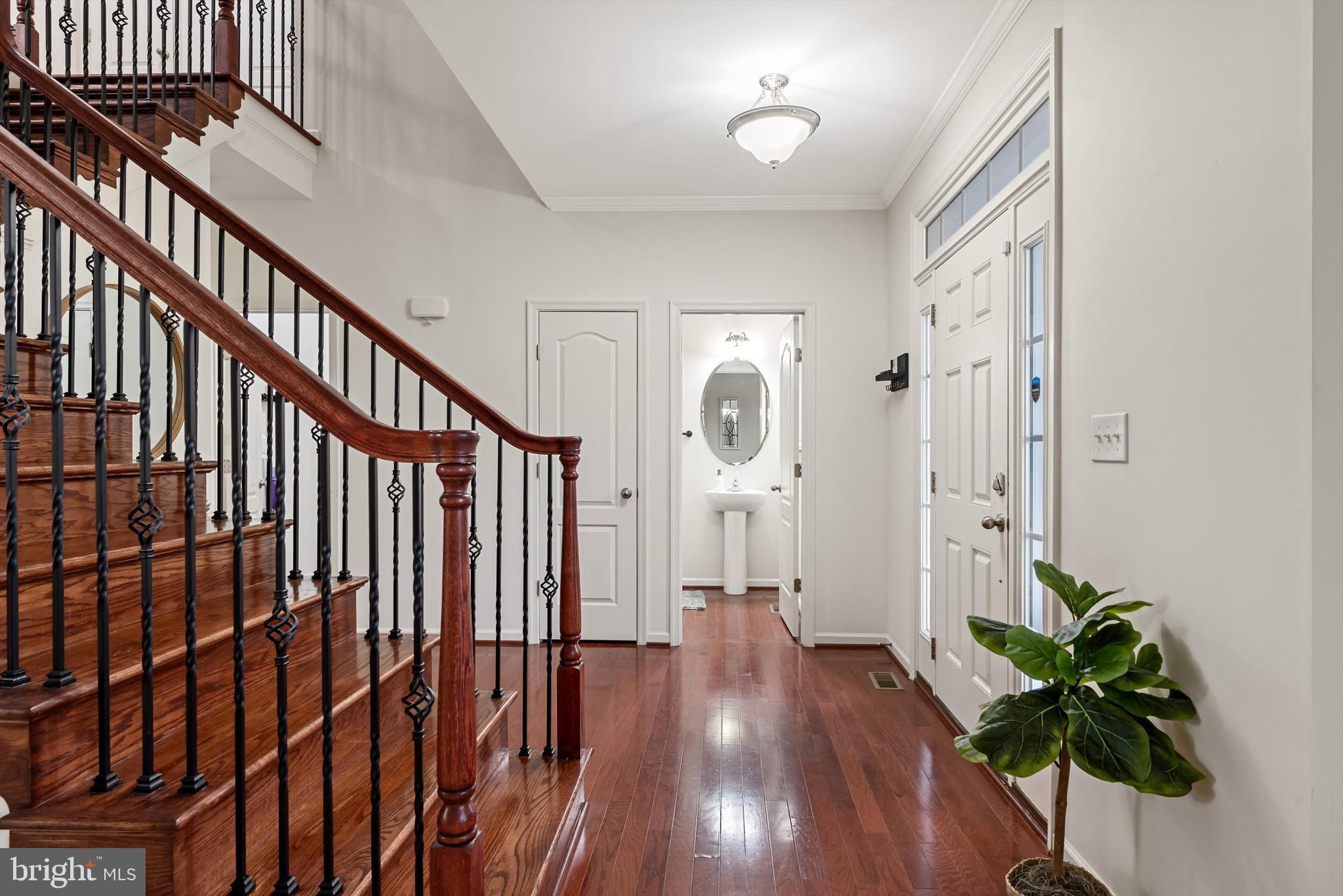 THE VILLAGE OF WASHINGTON TRAIL EAST - Residential