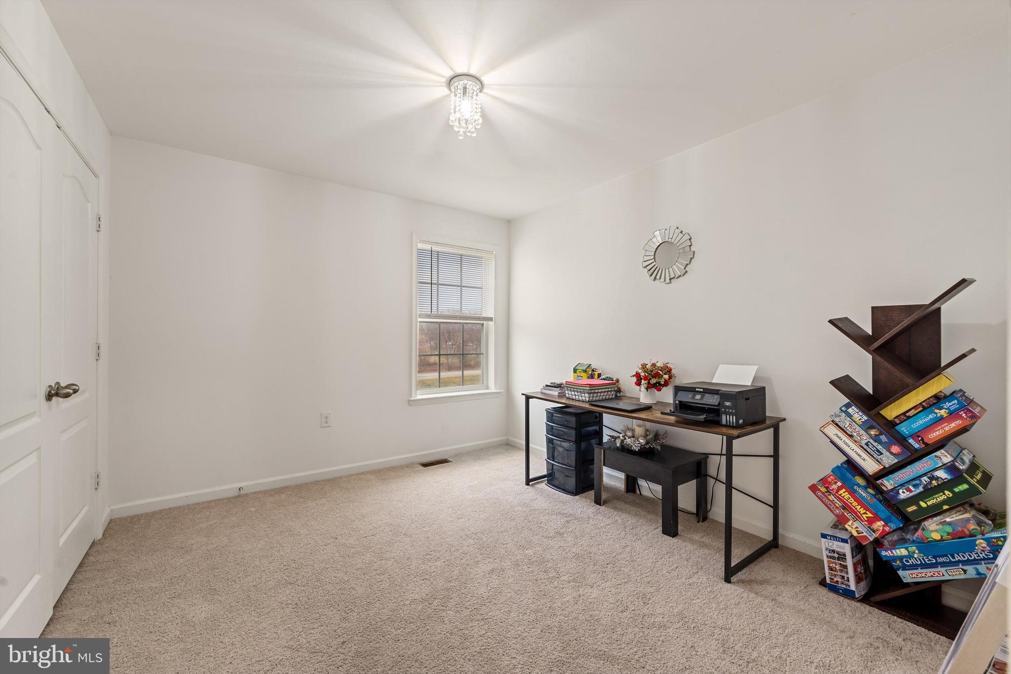 THE VILLAGE OF WASHINGTON TRAIL EAST - Residential