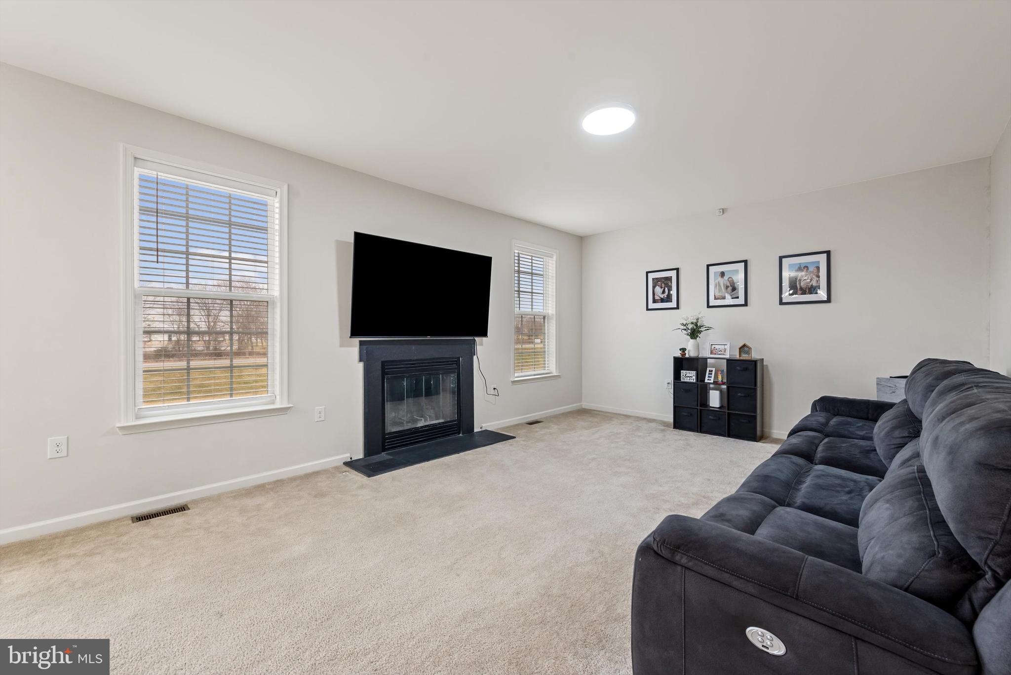 THE VILLAGE OF WASHINGTON TRAIL EAST - Residential