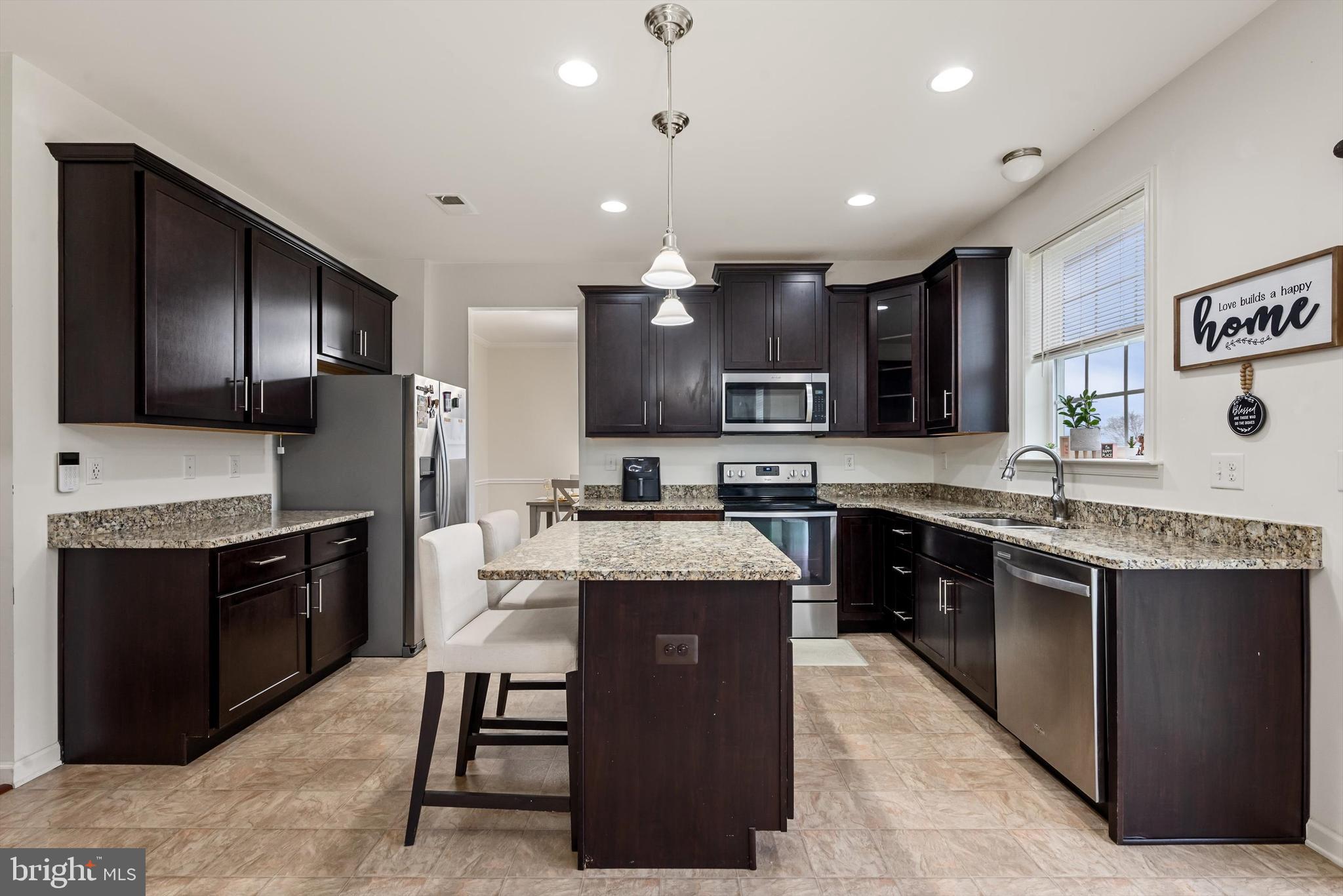 THE VILLAGE OF WASHINGTON TRAIL EAST - Residential