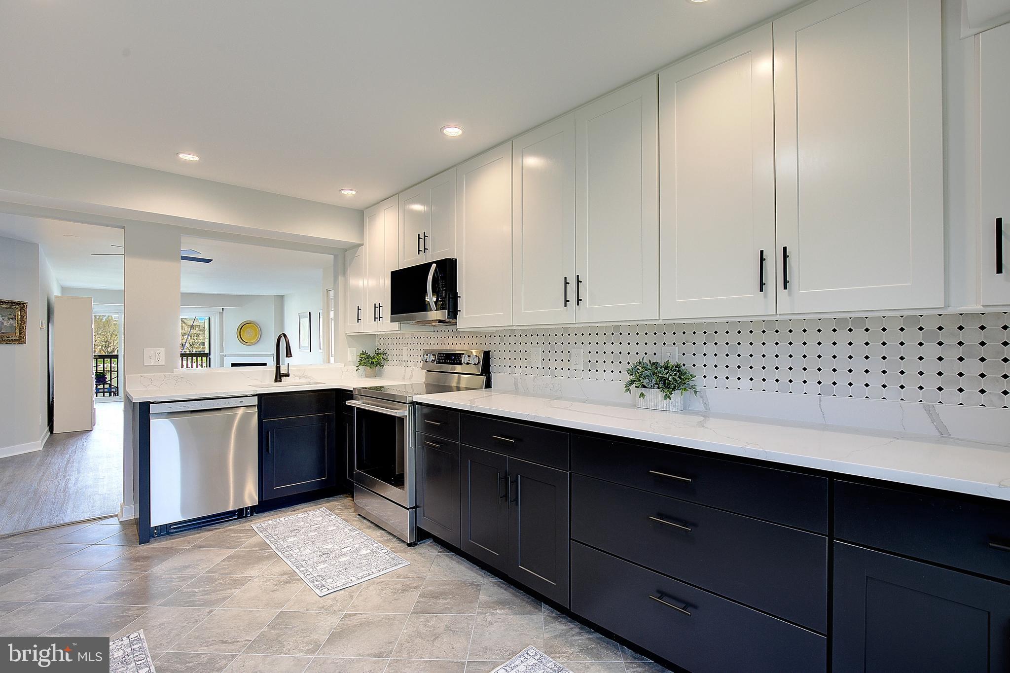 CHESAPEAKE HARBOUR - Residential