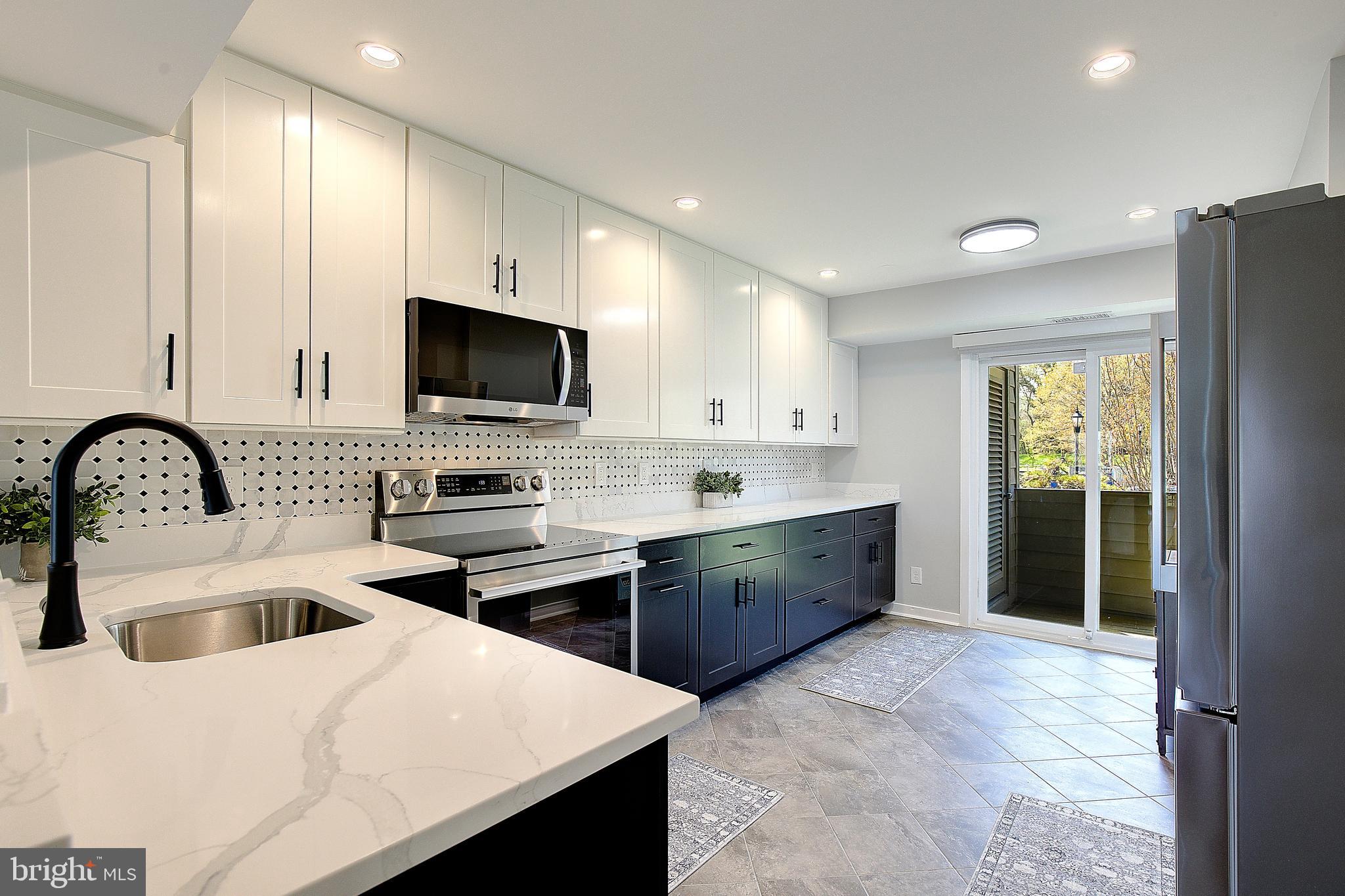 CHESAPEAKE HARBOUR - Residential