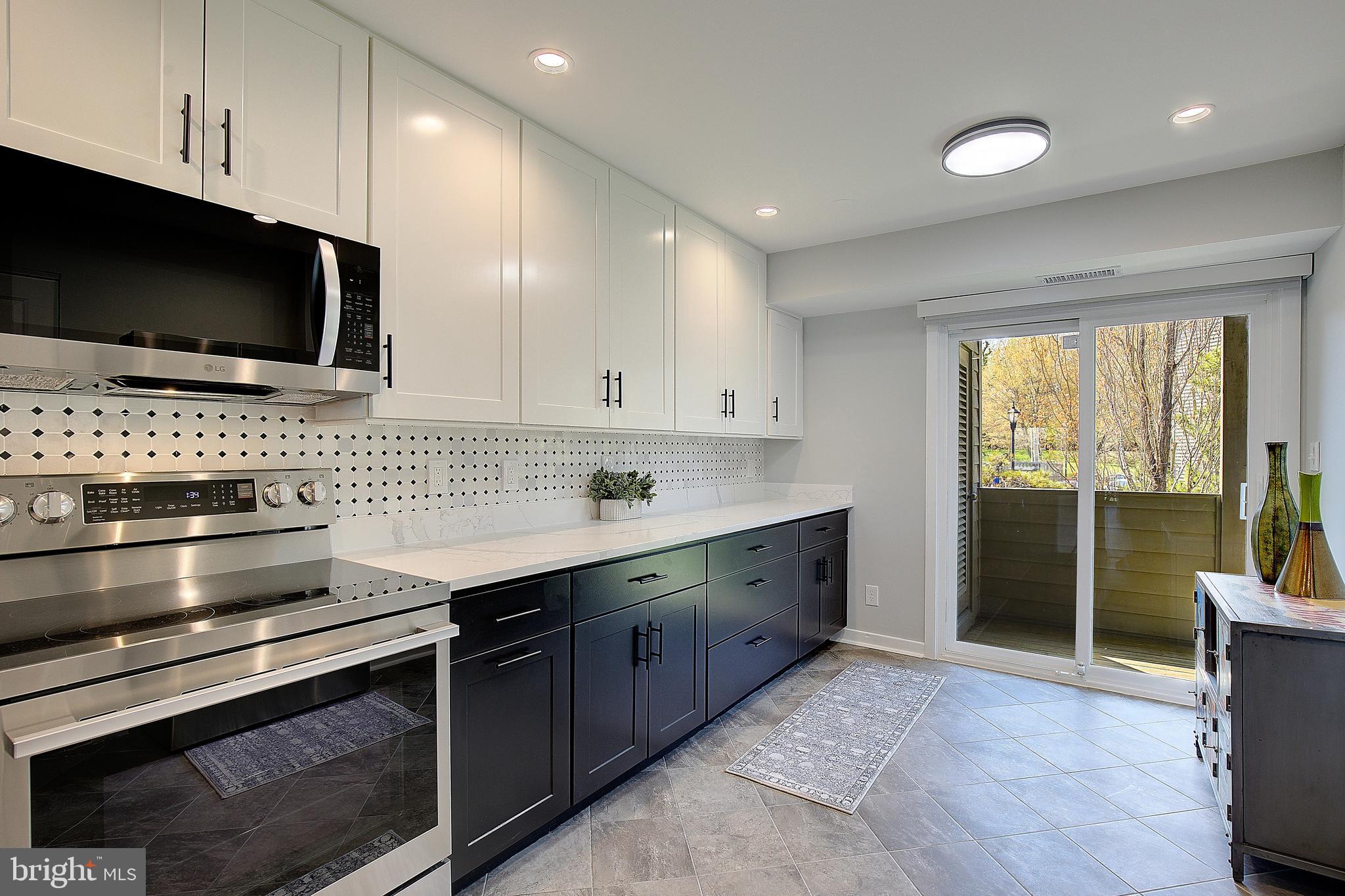 CHESAPEAKE HARBOUR - Residential