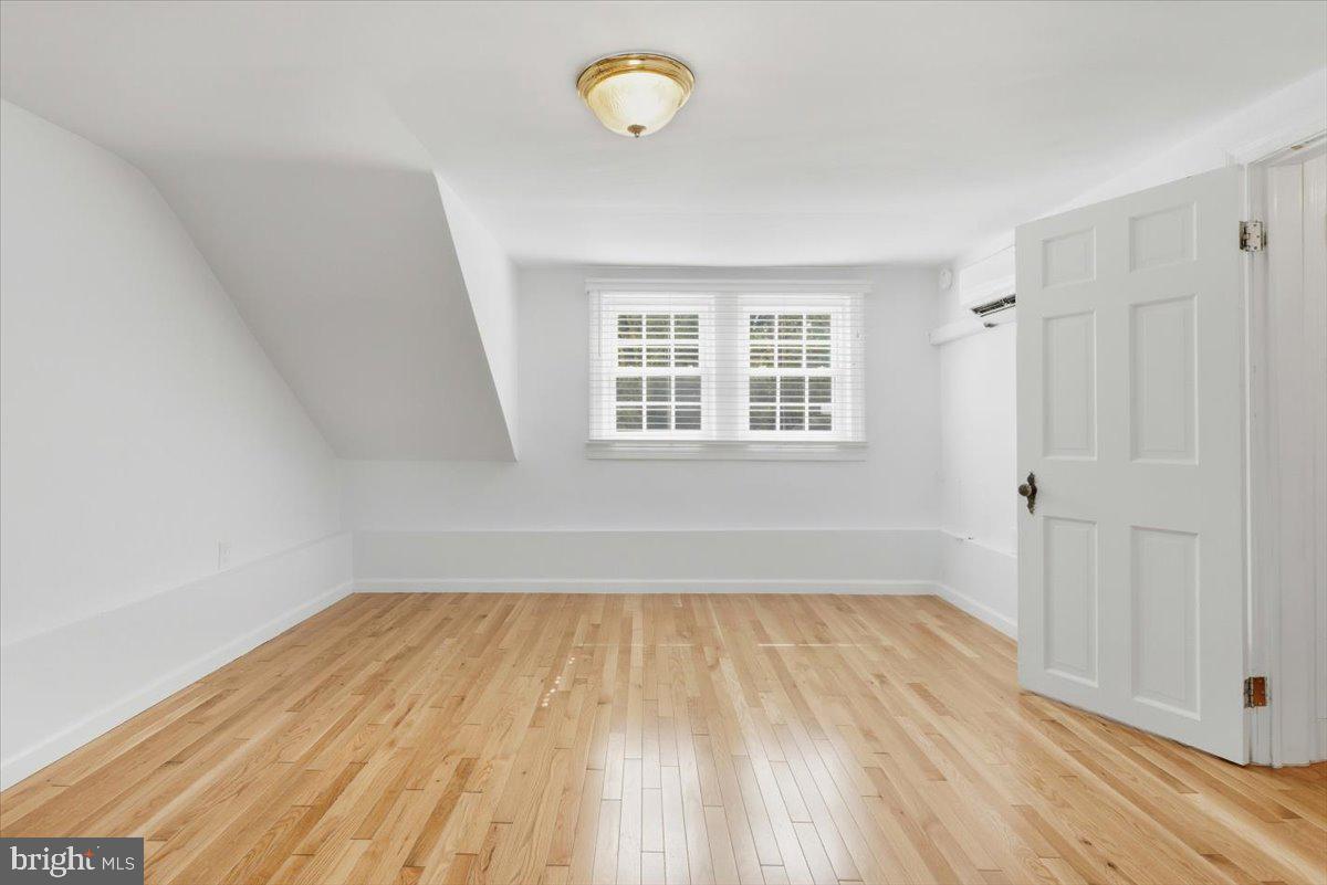 BROYHILL FOREST - Residential Lease