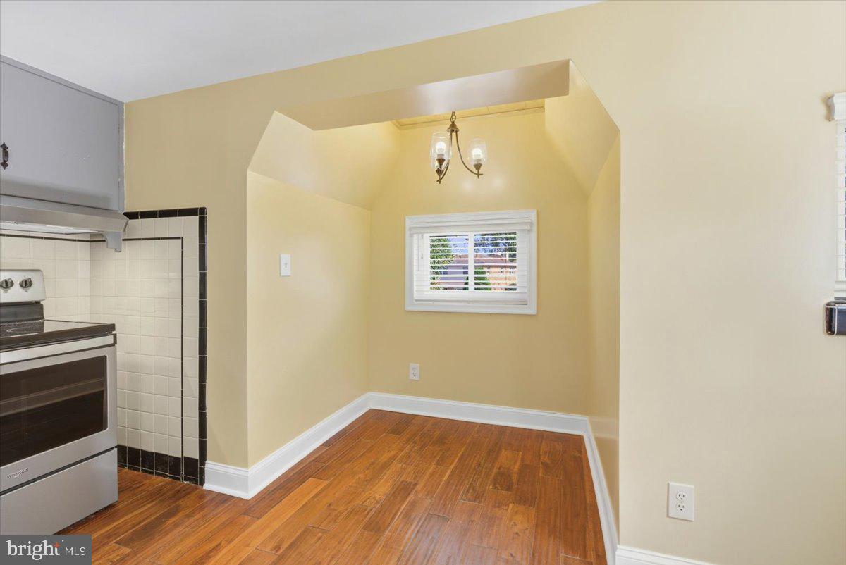 BROYHILL FOREST - Residential Lease