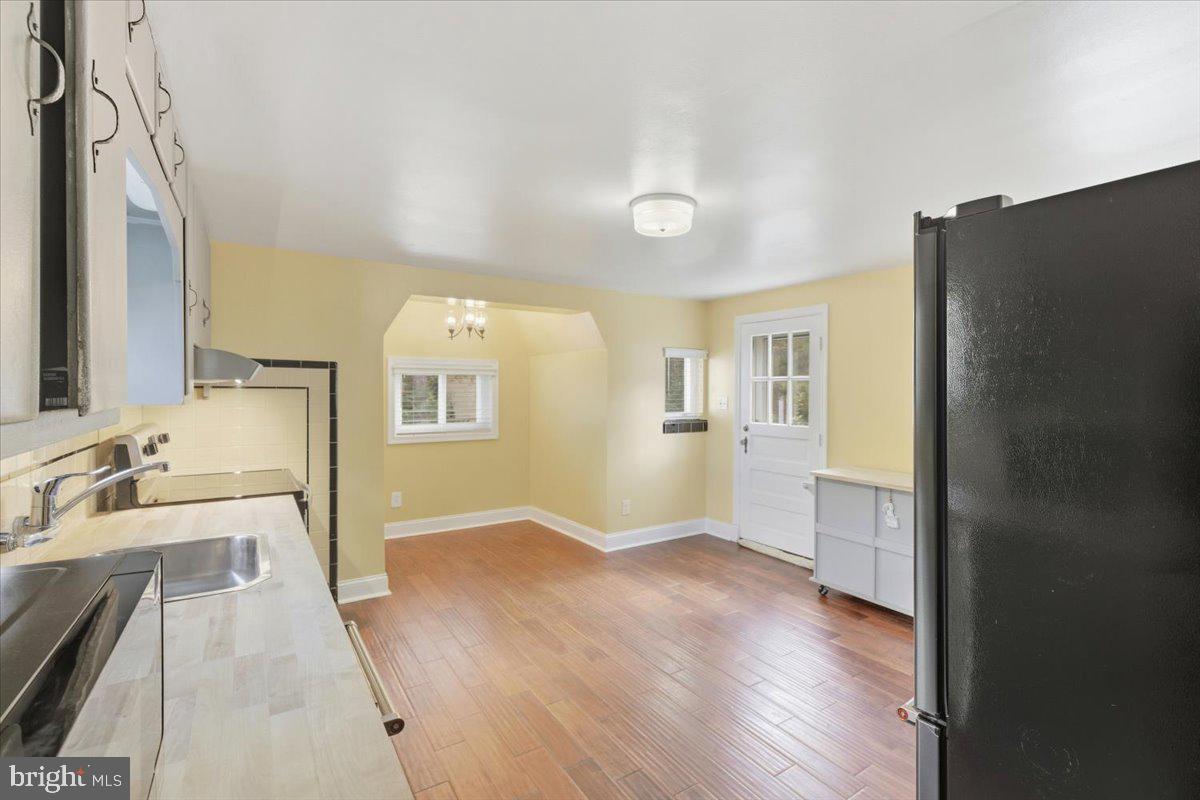 BROYHILL FOREST - Residential Lease