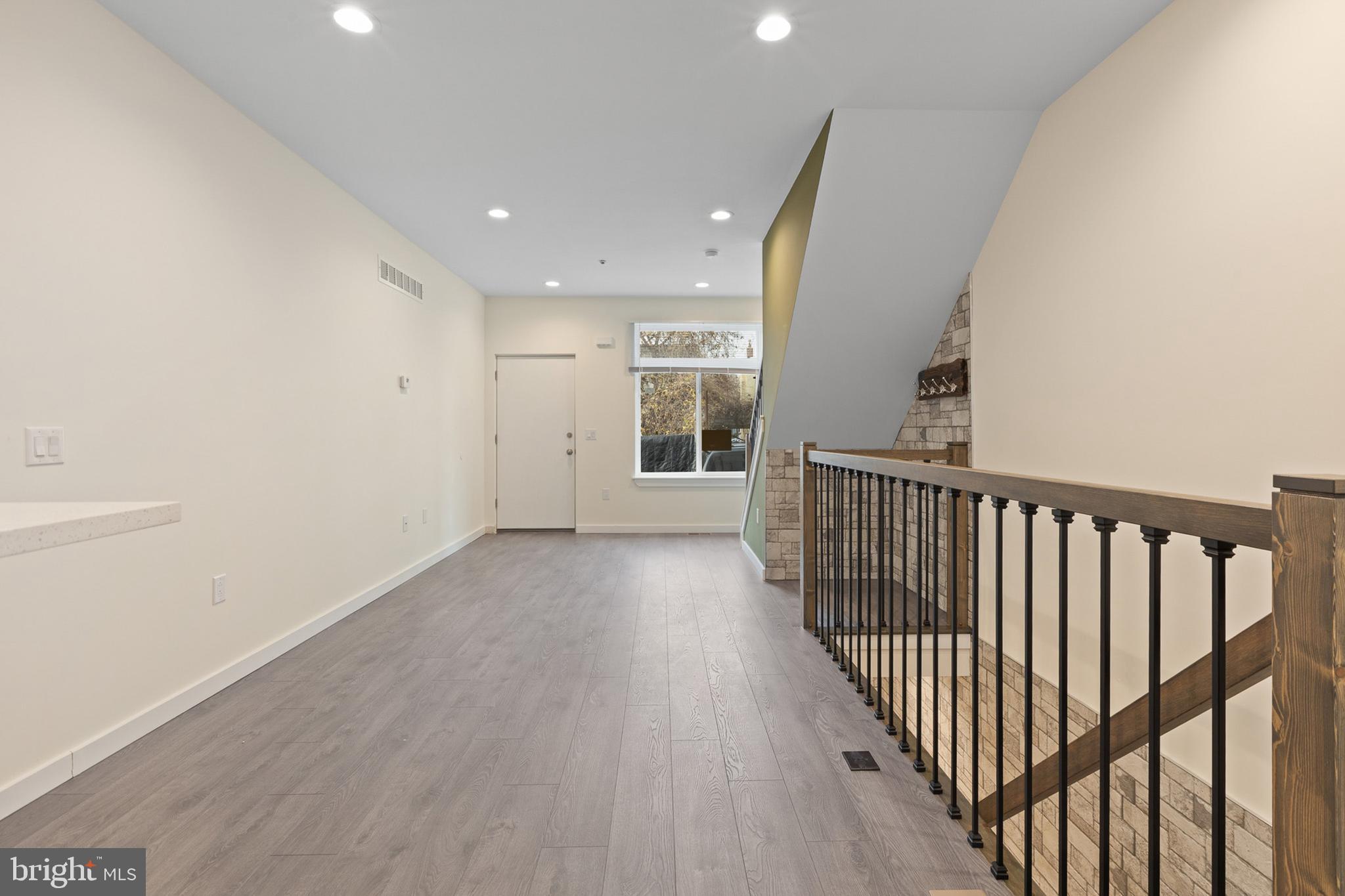 NORRIS SQUARE - Residential