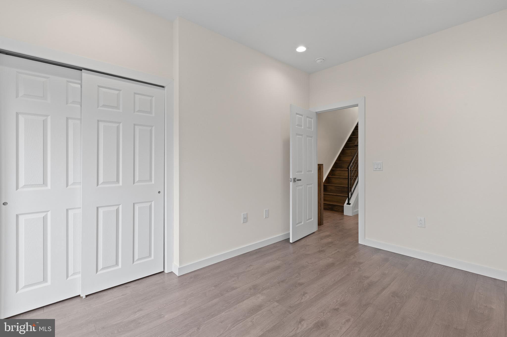 NORRIS SQUARE - Residential