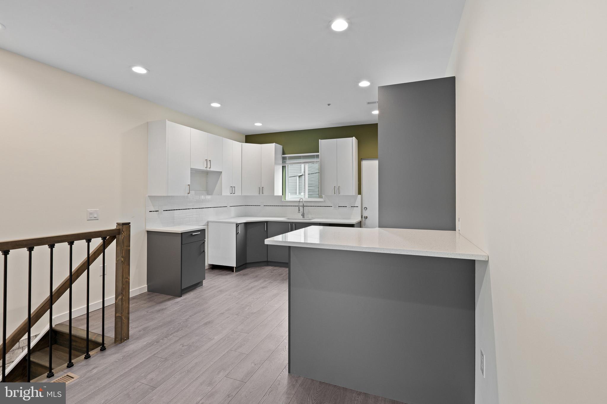 NORRIS SQUARE - Residential