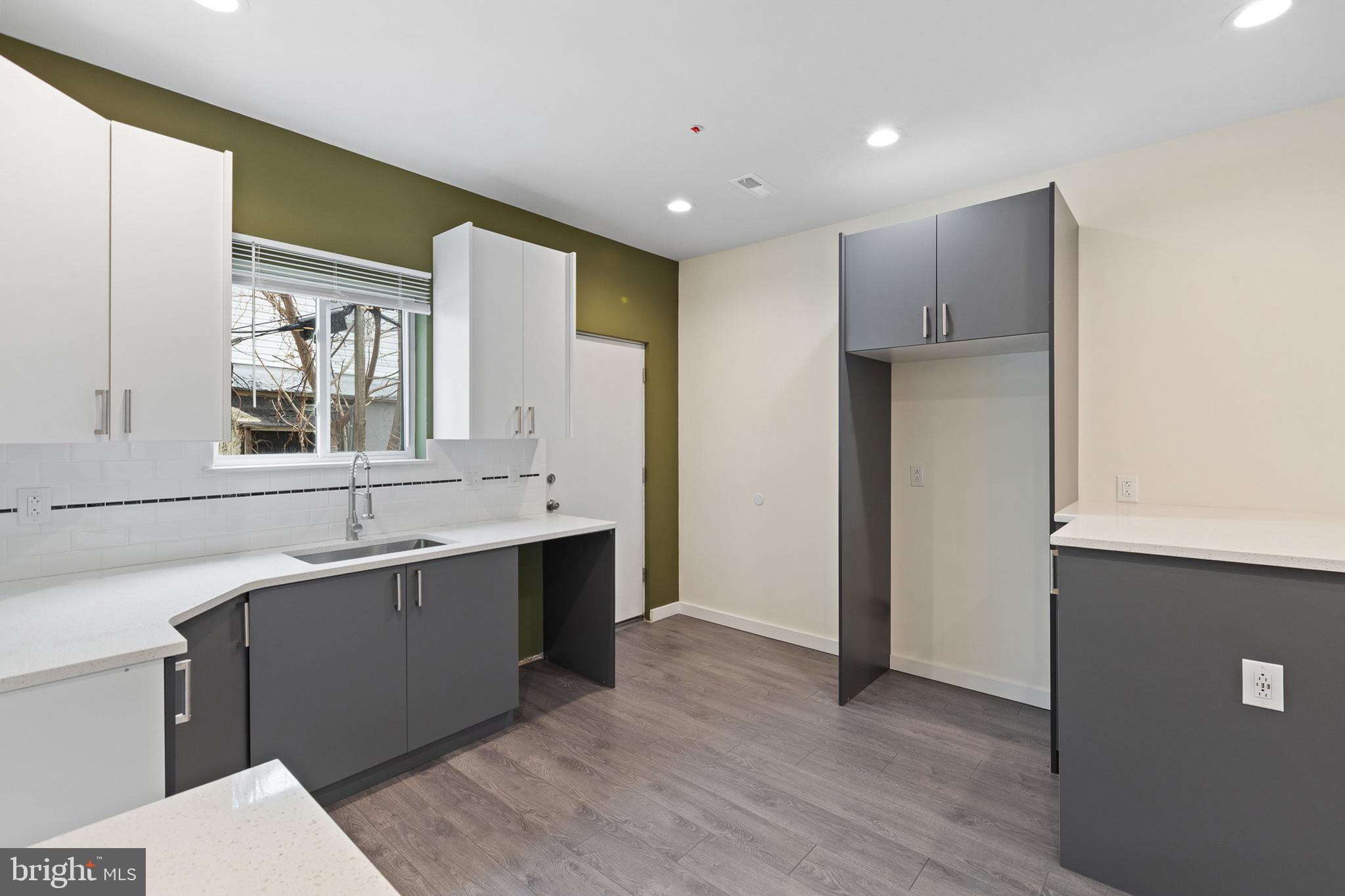 NORRIS SQUARE - Residential