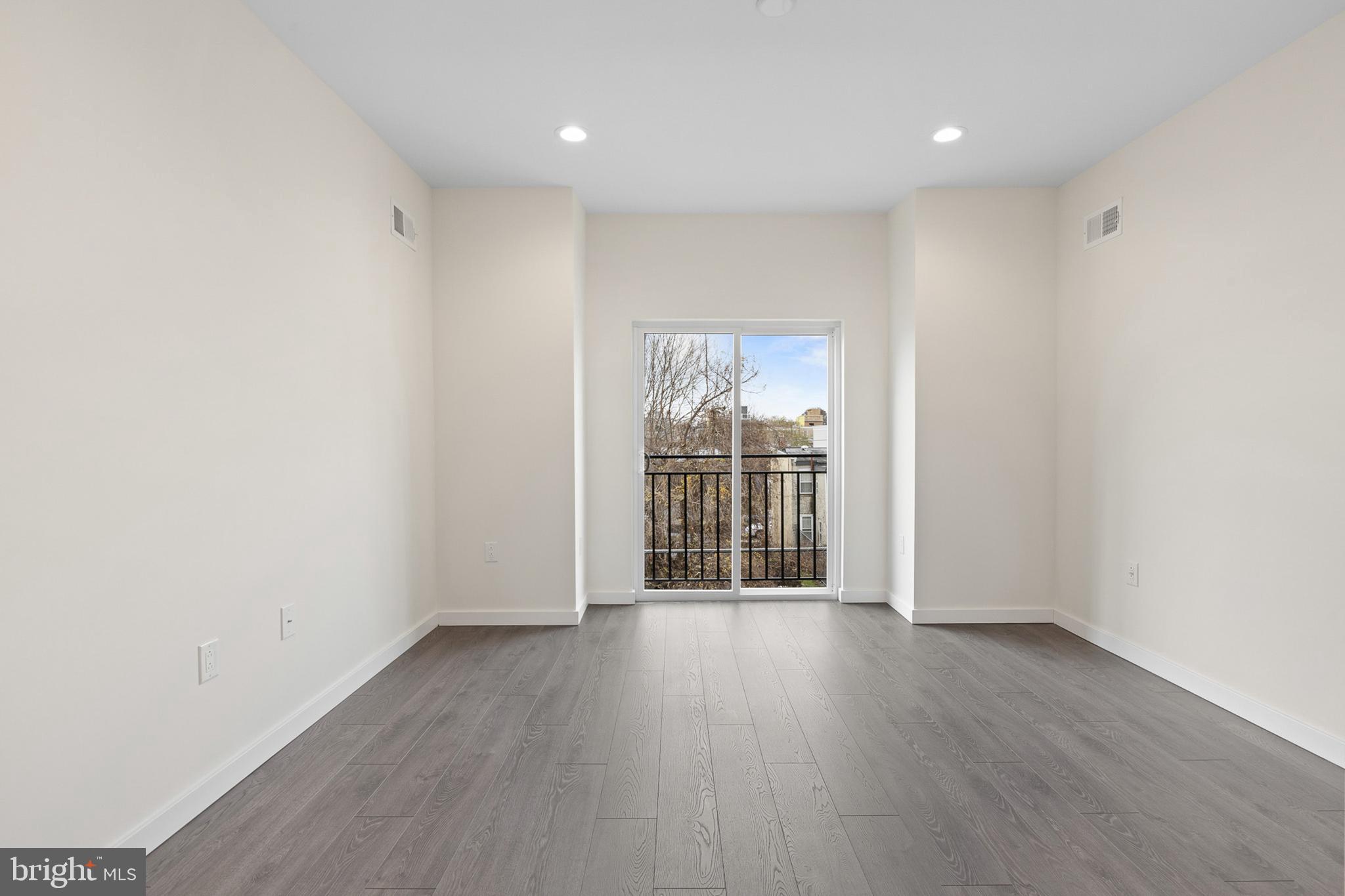 NORRIS SQUARE - Residential